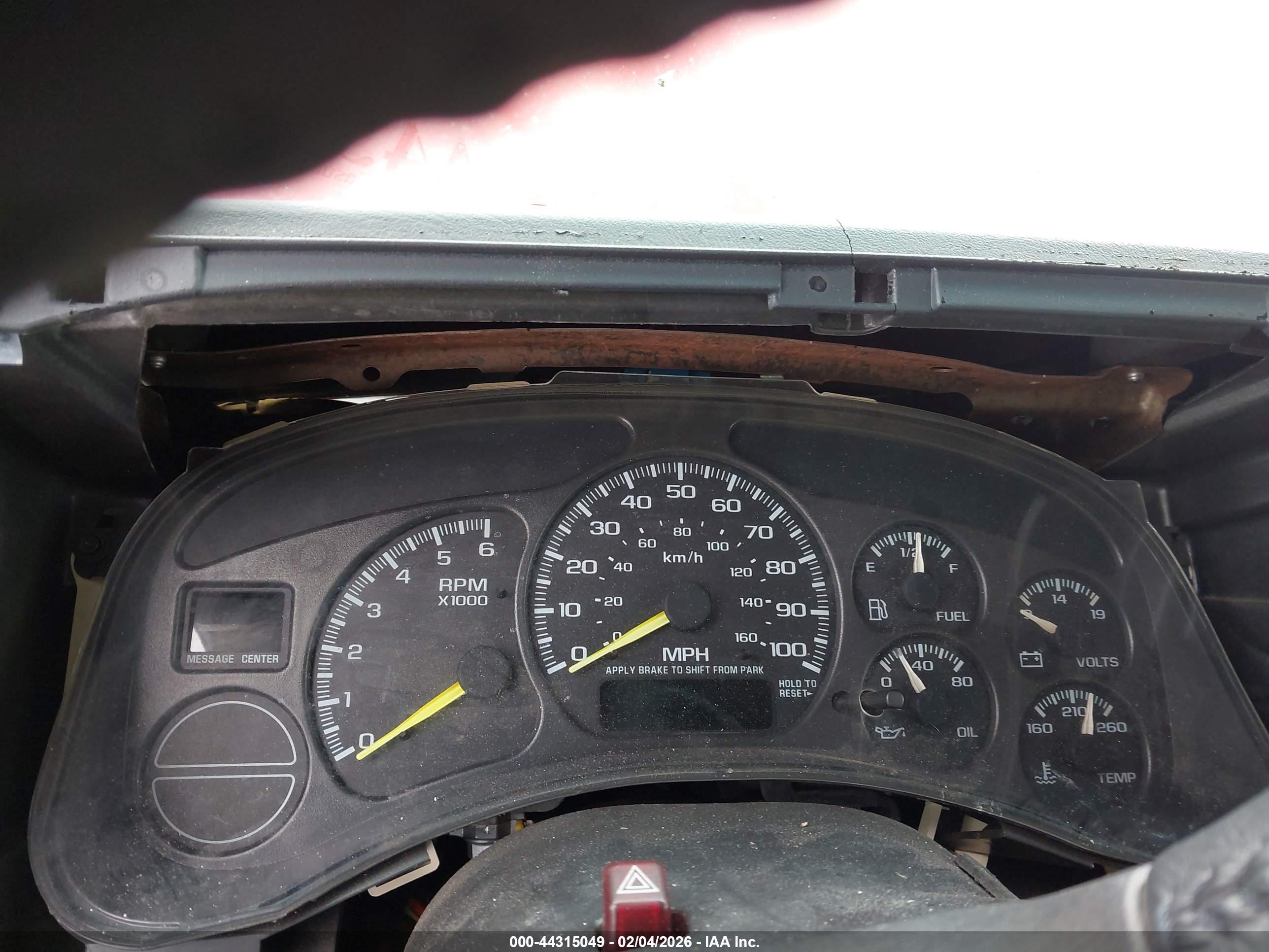 CHEVROLET SILVERADO image 7
