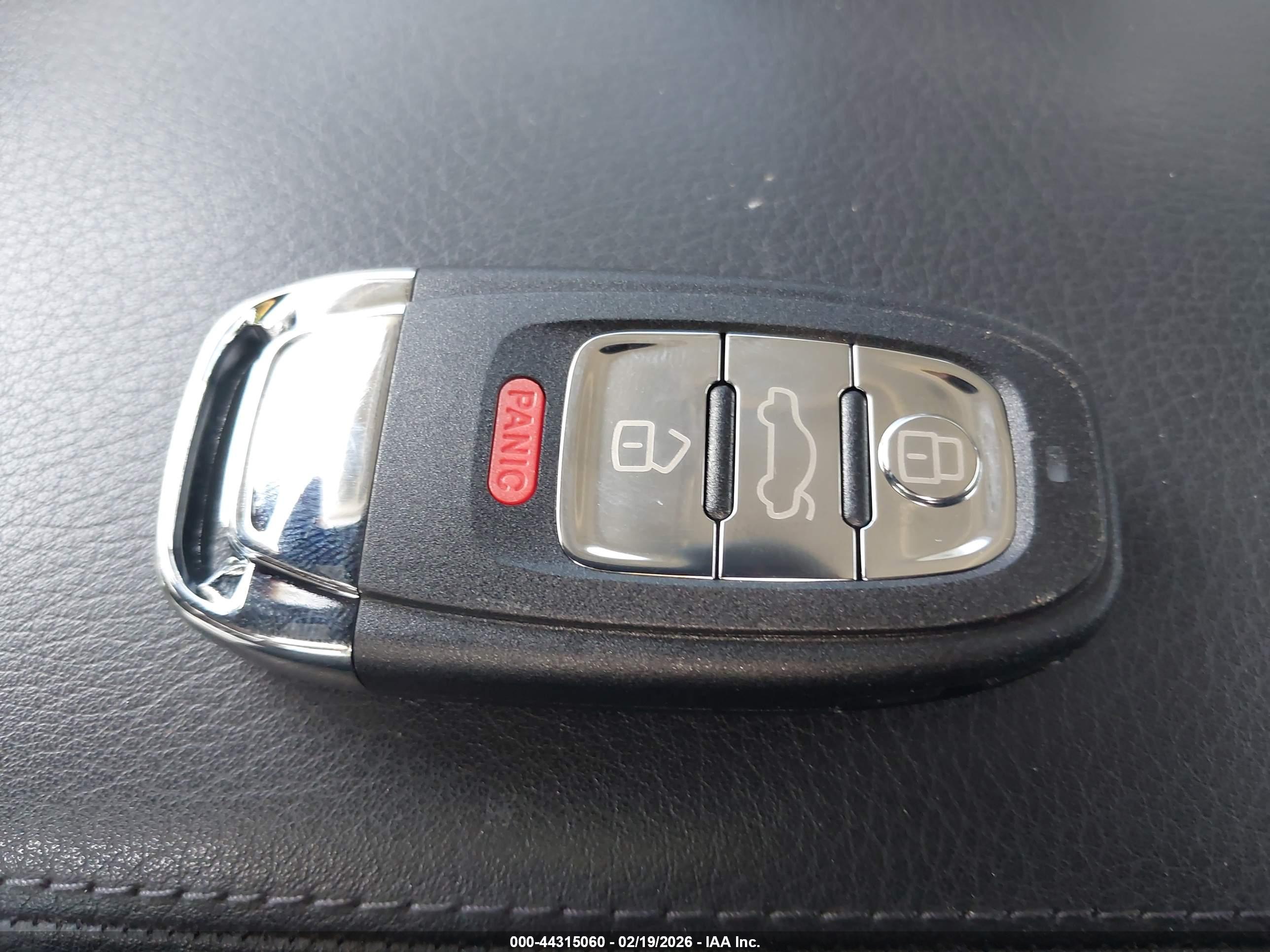 AUDI A4 image 11