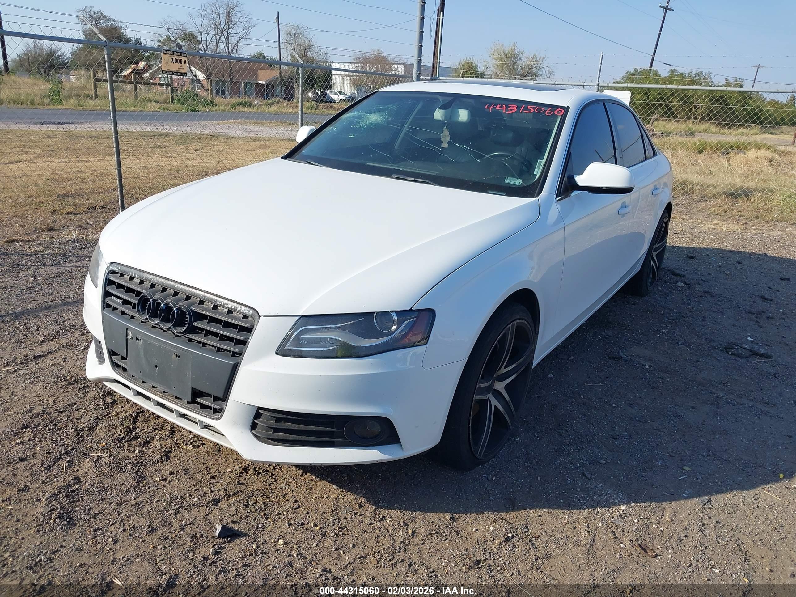 AUDI A4 image 2