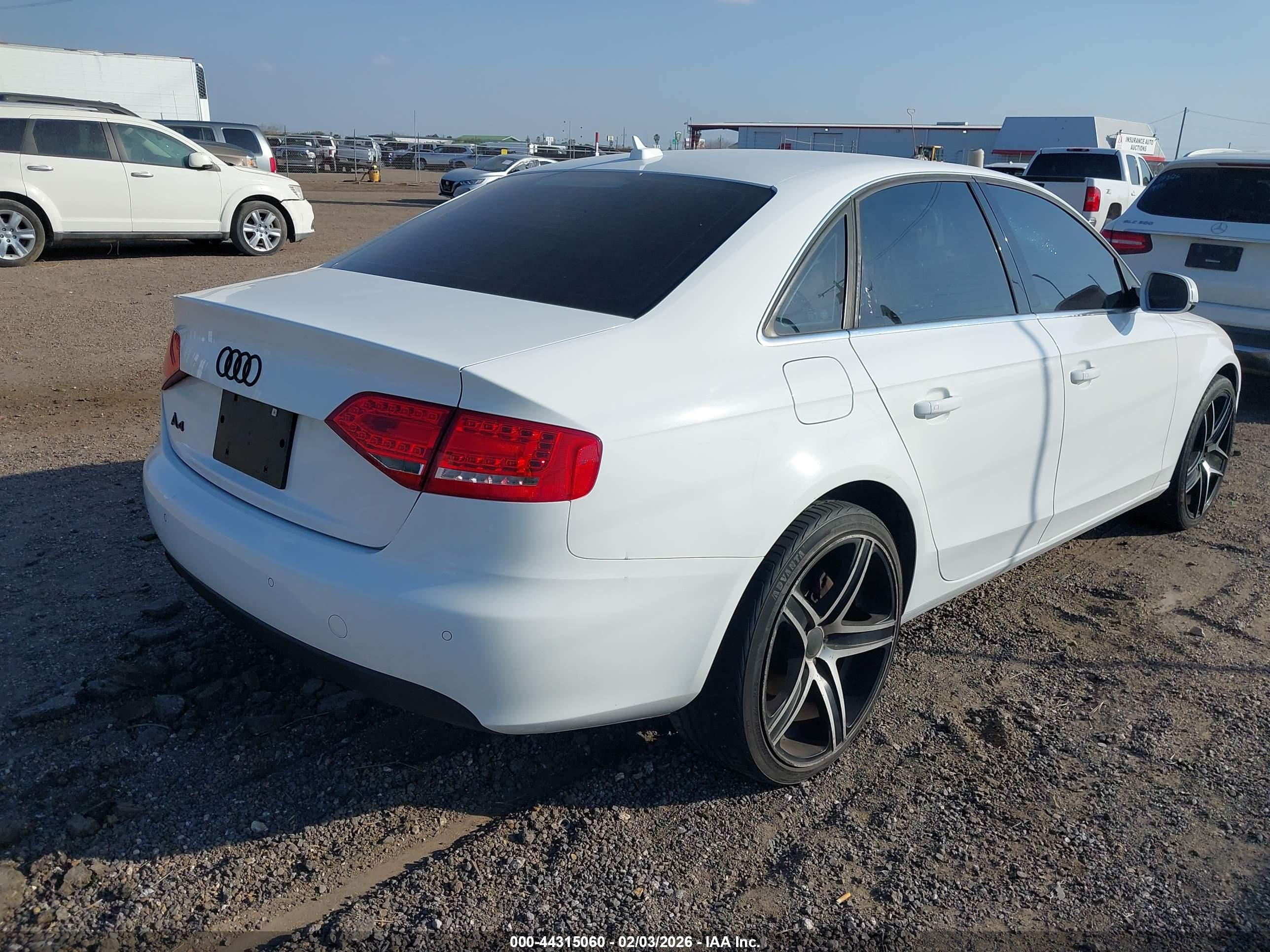 AUDI A4 image 4
