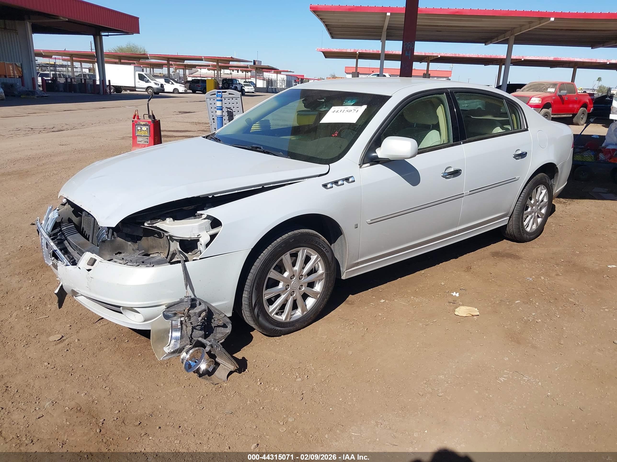 BUICK LUCERNE image 2
