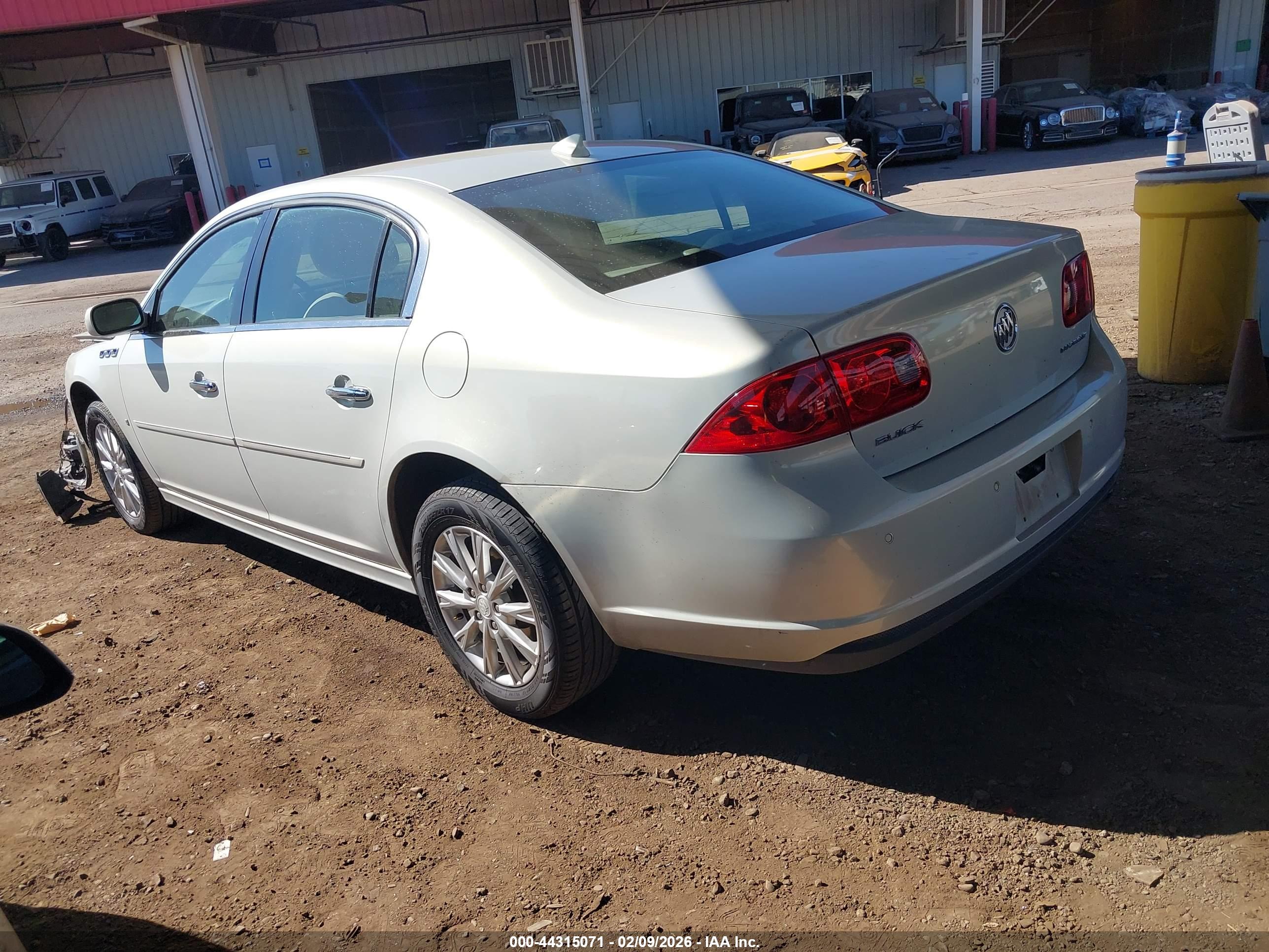 BUICK LUCERNE image 3