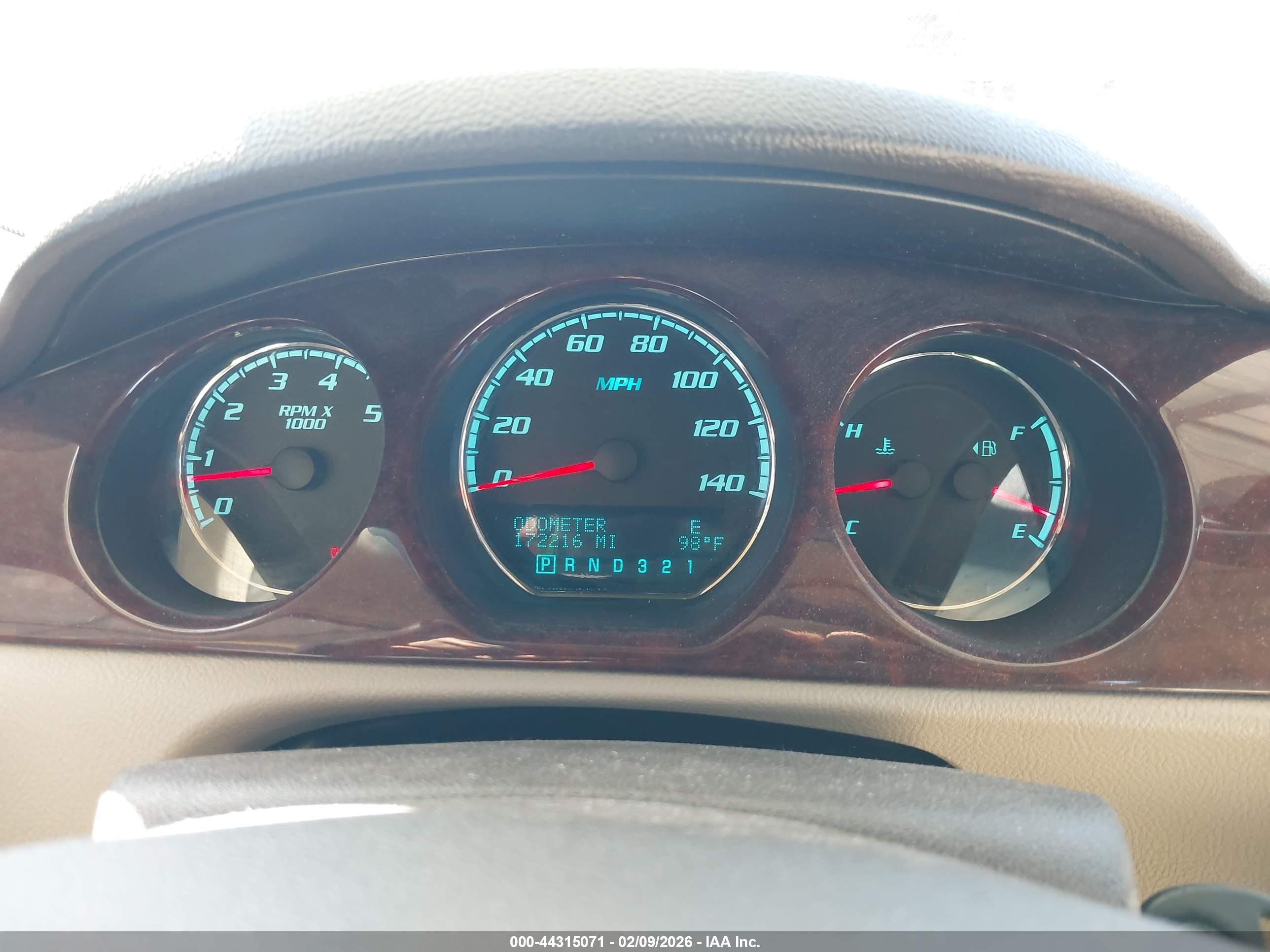BUICK LUCERNE image 7