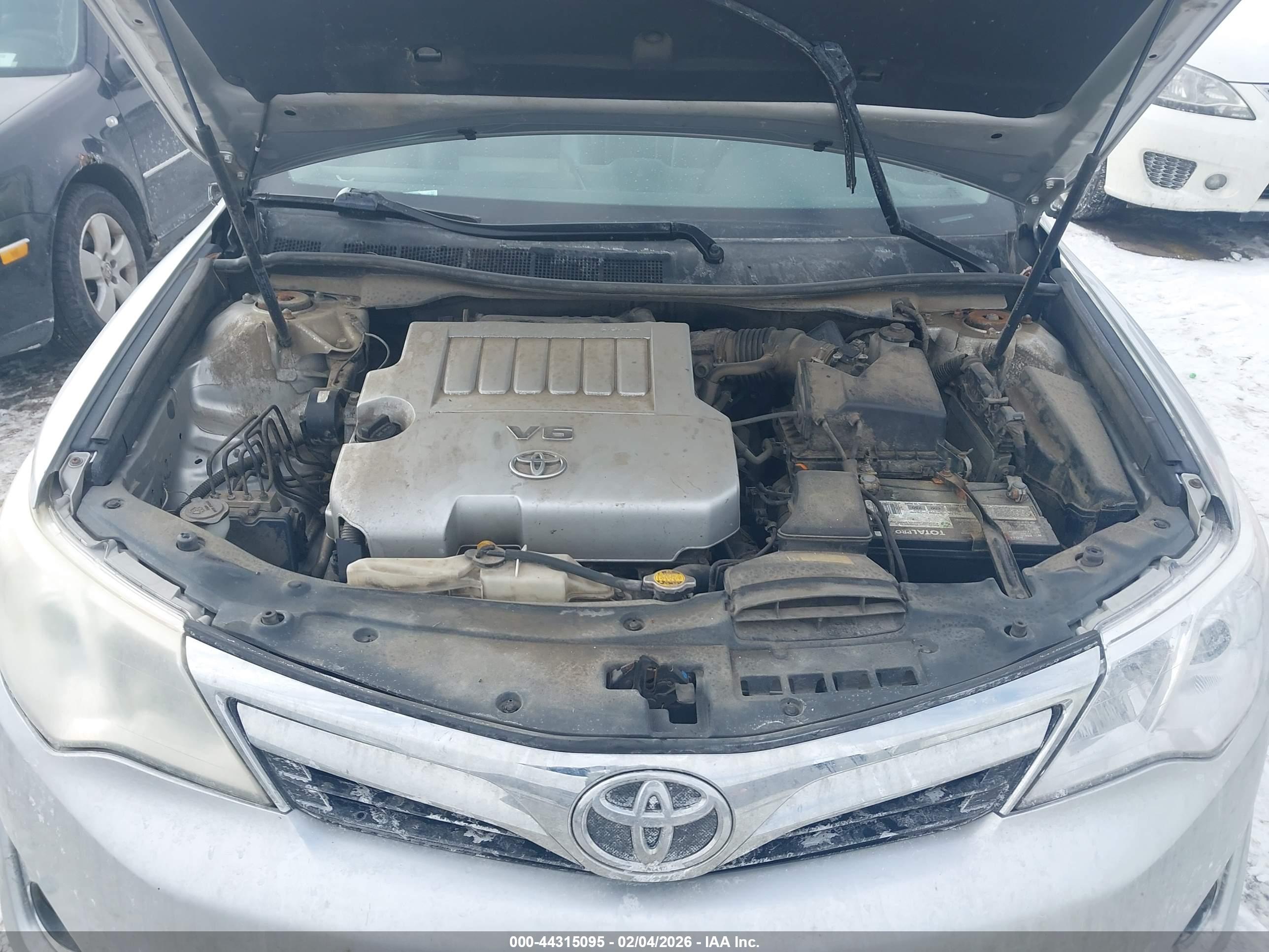TOYOTA CAMRY image 10