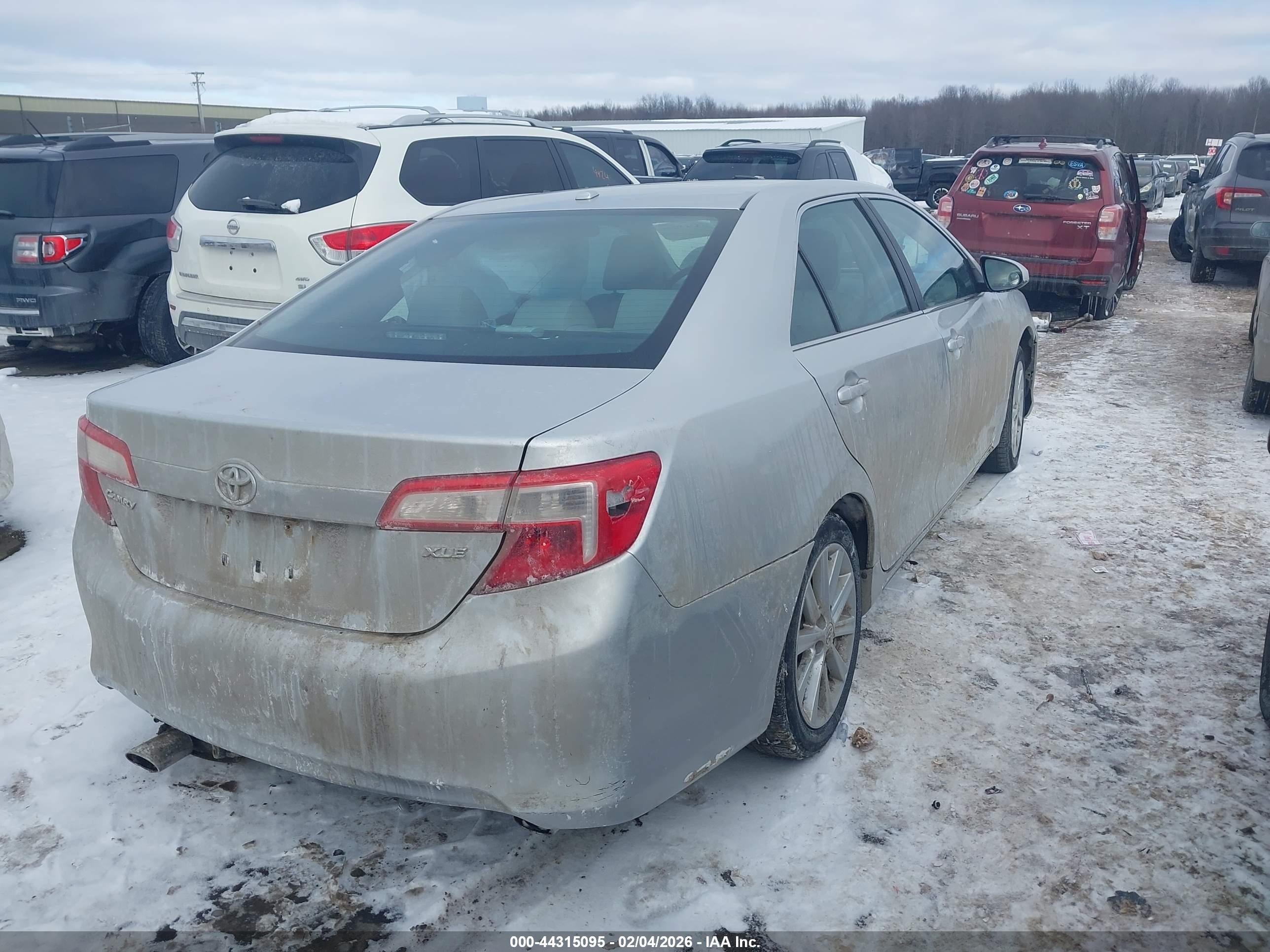 TOYOTA CAMRY image 4