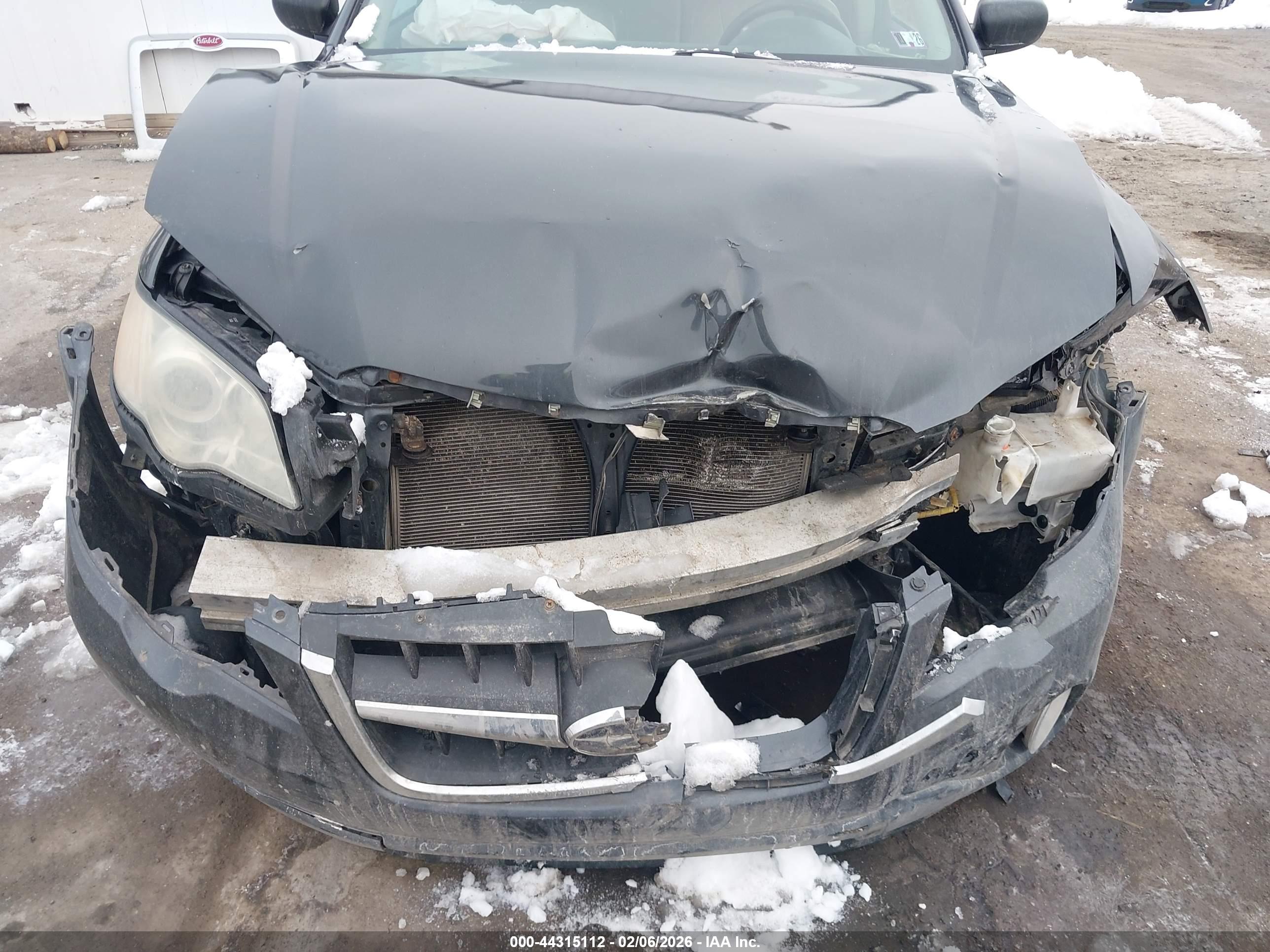 SUBARU OUTBACK image 6