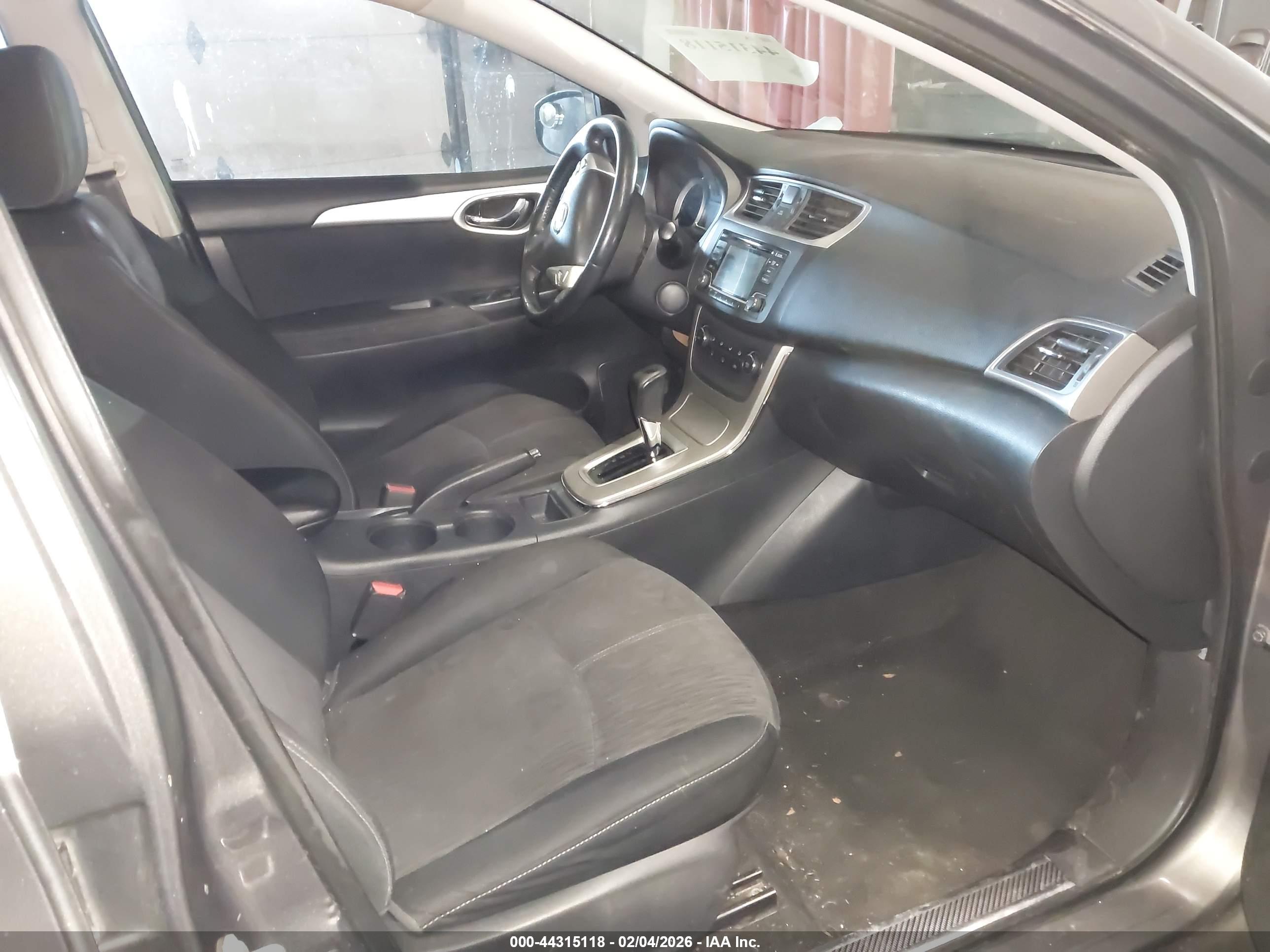 NISSAN SENTRA image 5