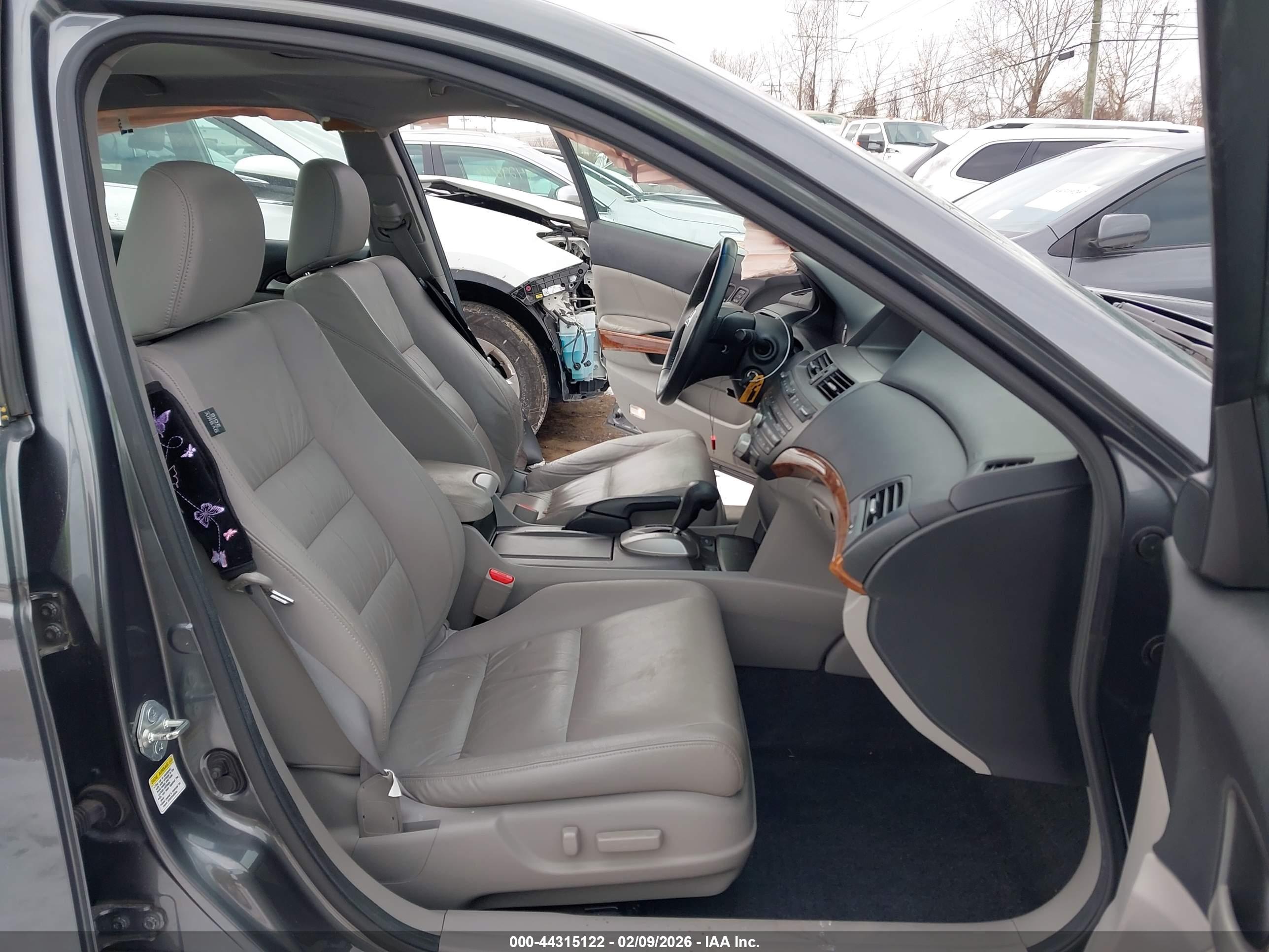 HONDA ACCORD image 5