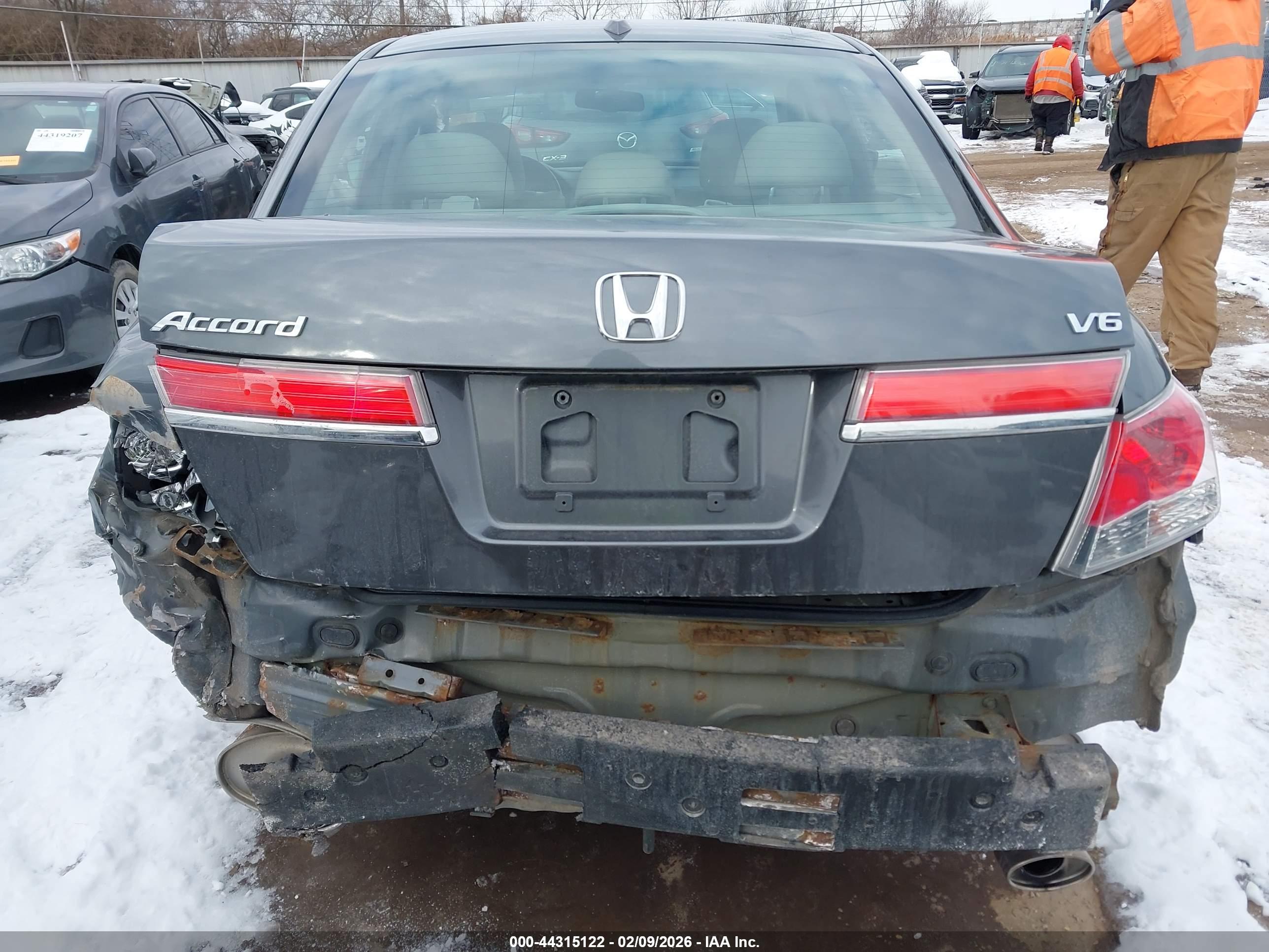 HONDA ACCORD image 6