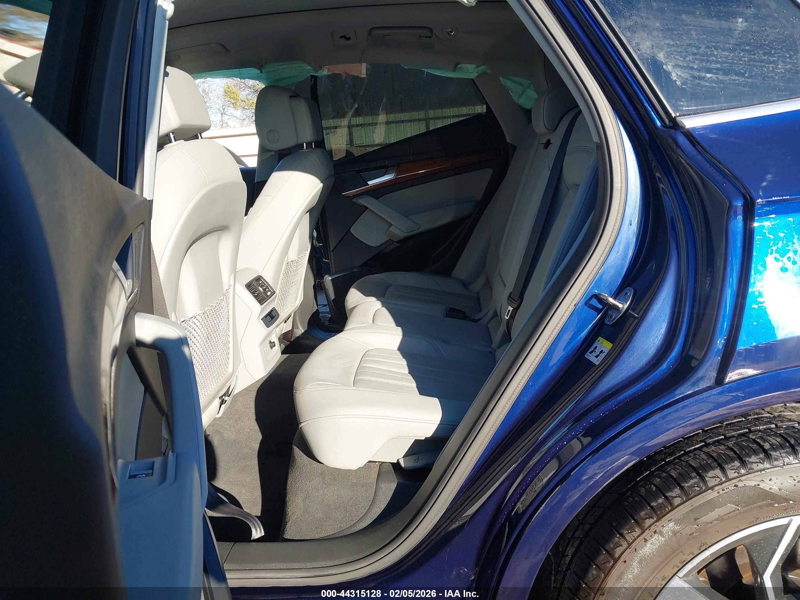 AUDI Q5 image 8