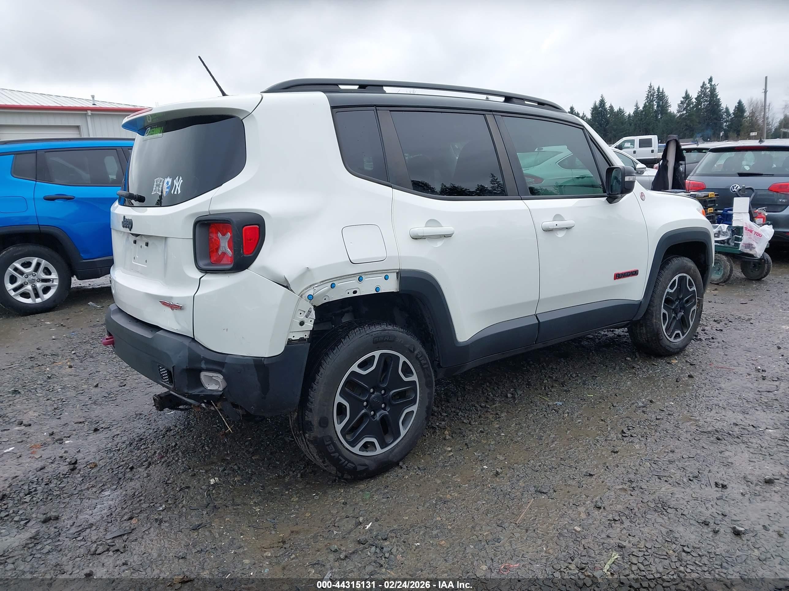 JEEP RENEGADE image 4