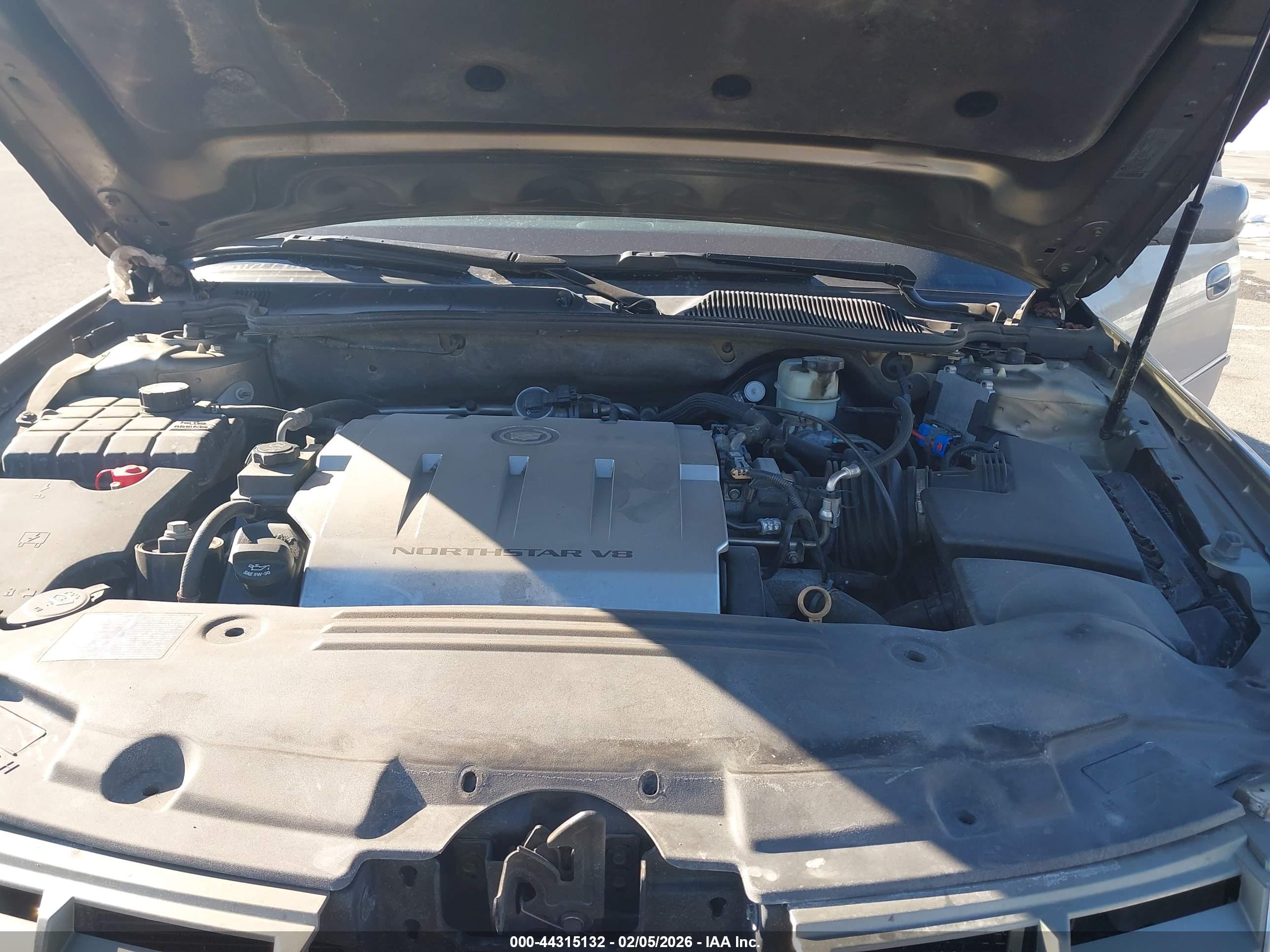 CADILLAC DTS image 10