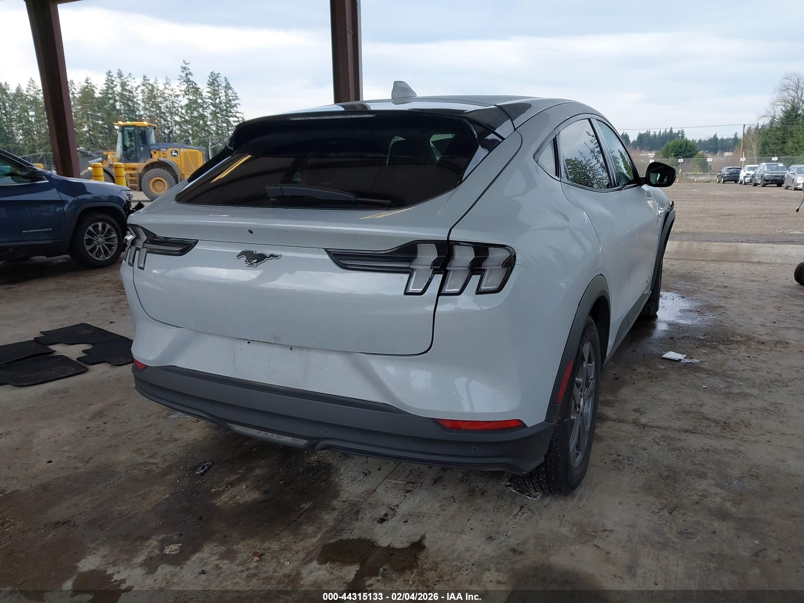 FORD MUSTANG image 4