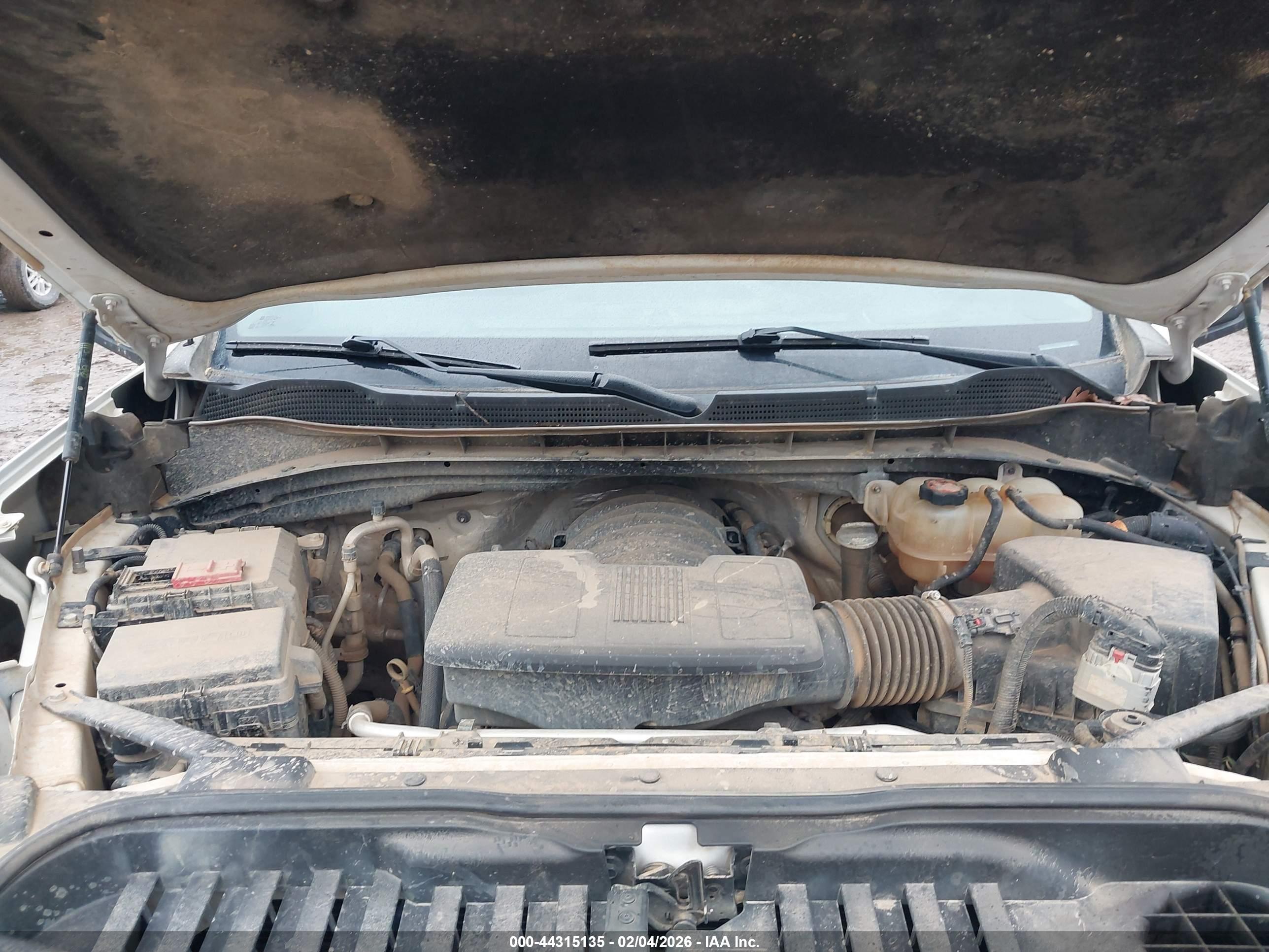 CHEVROLET SILVERADO image 10