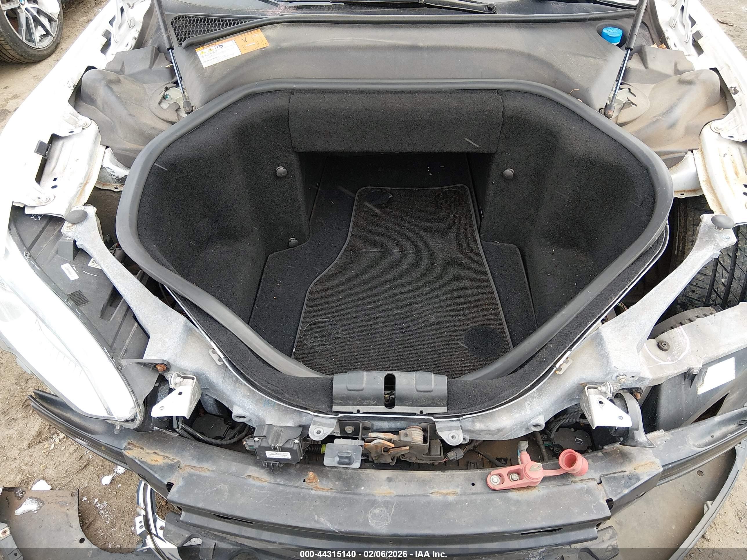 TESLA MODEL image 10