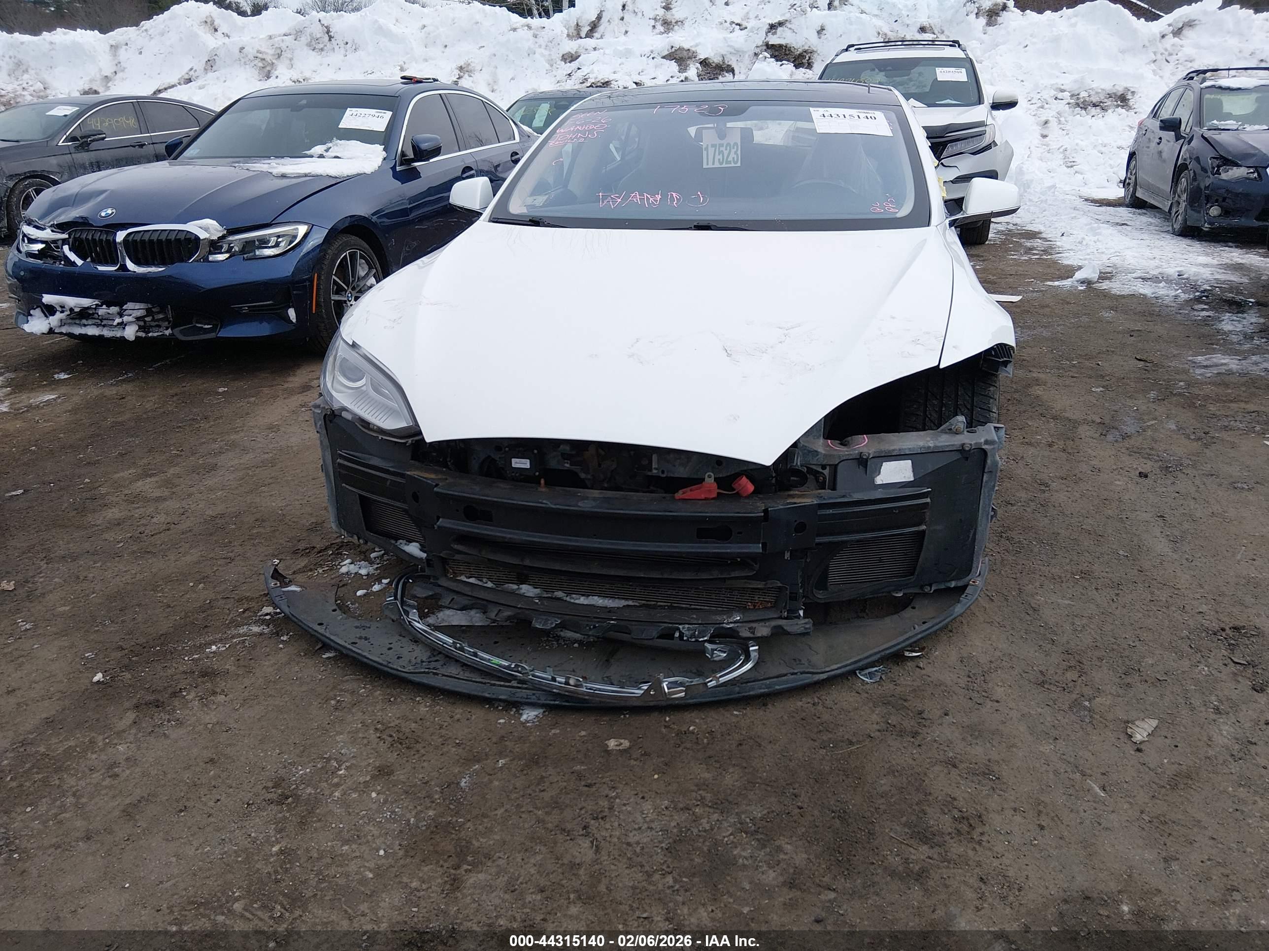 TESLA MODEL image 6