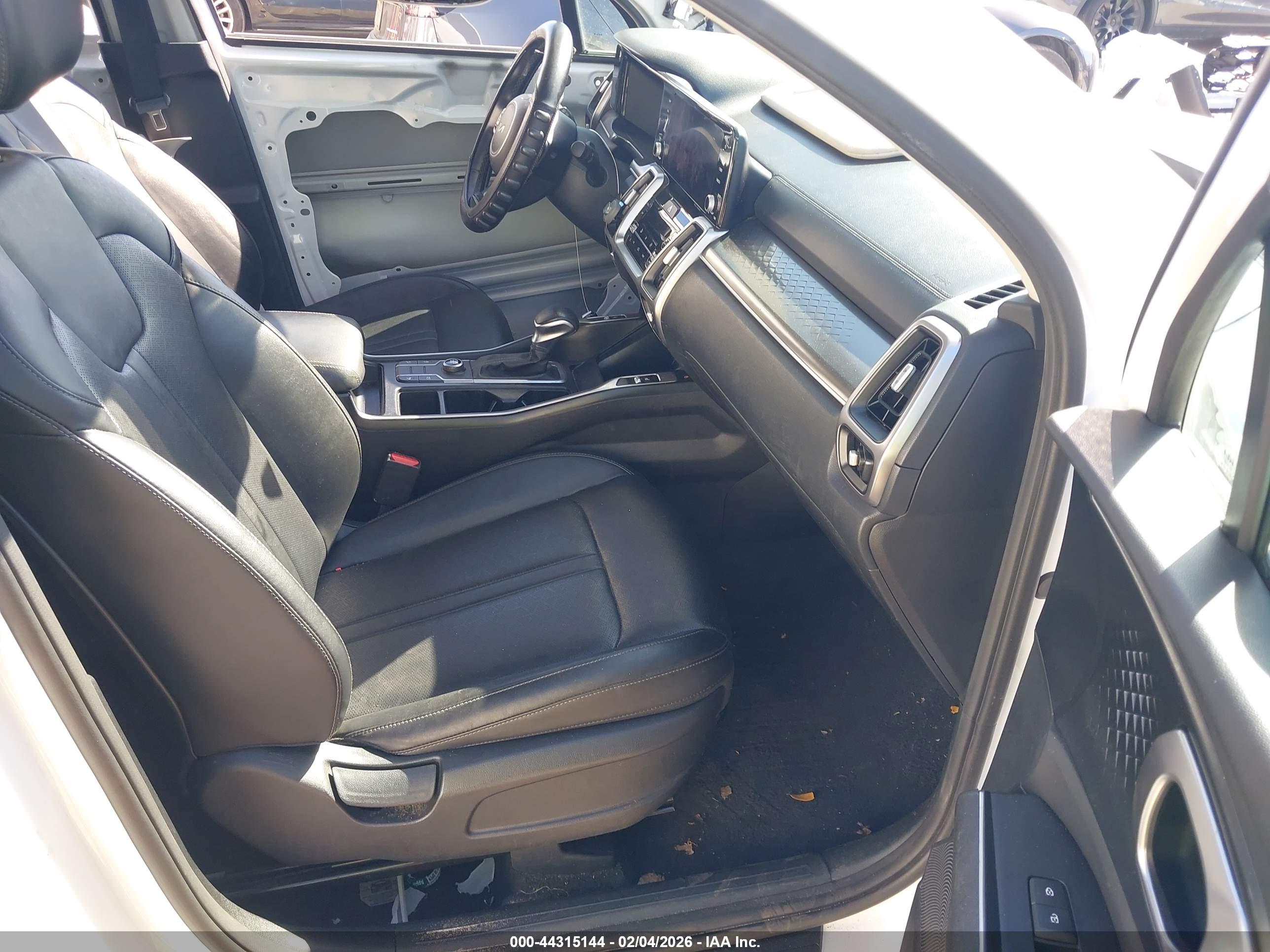 KIA SORENTO image 5
