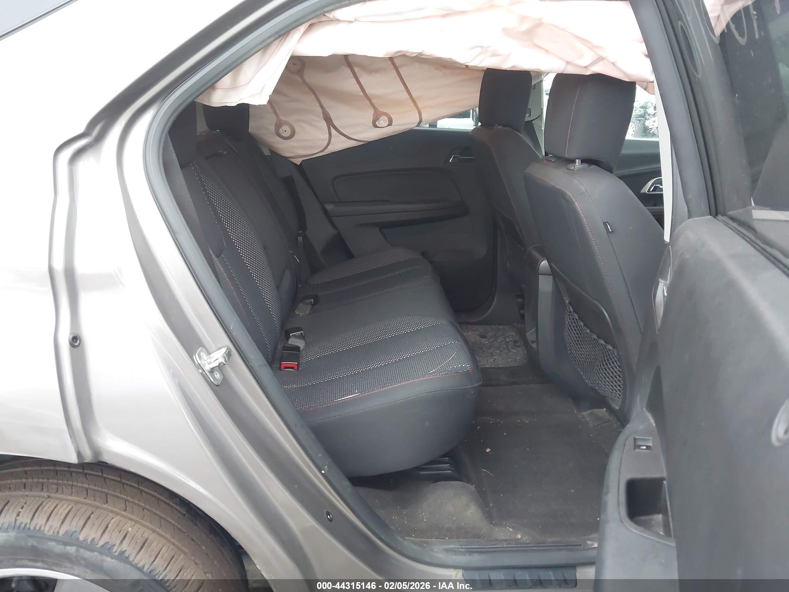 CHEVROLET EQUINOX image 8