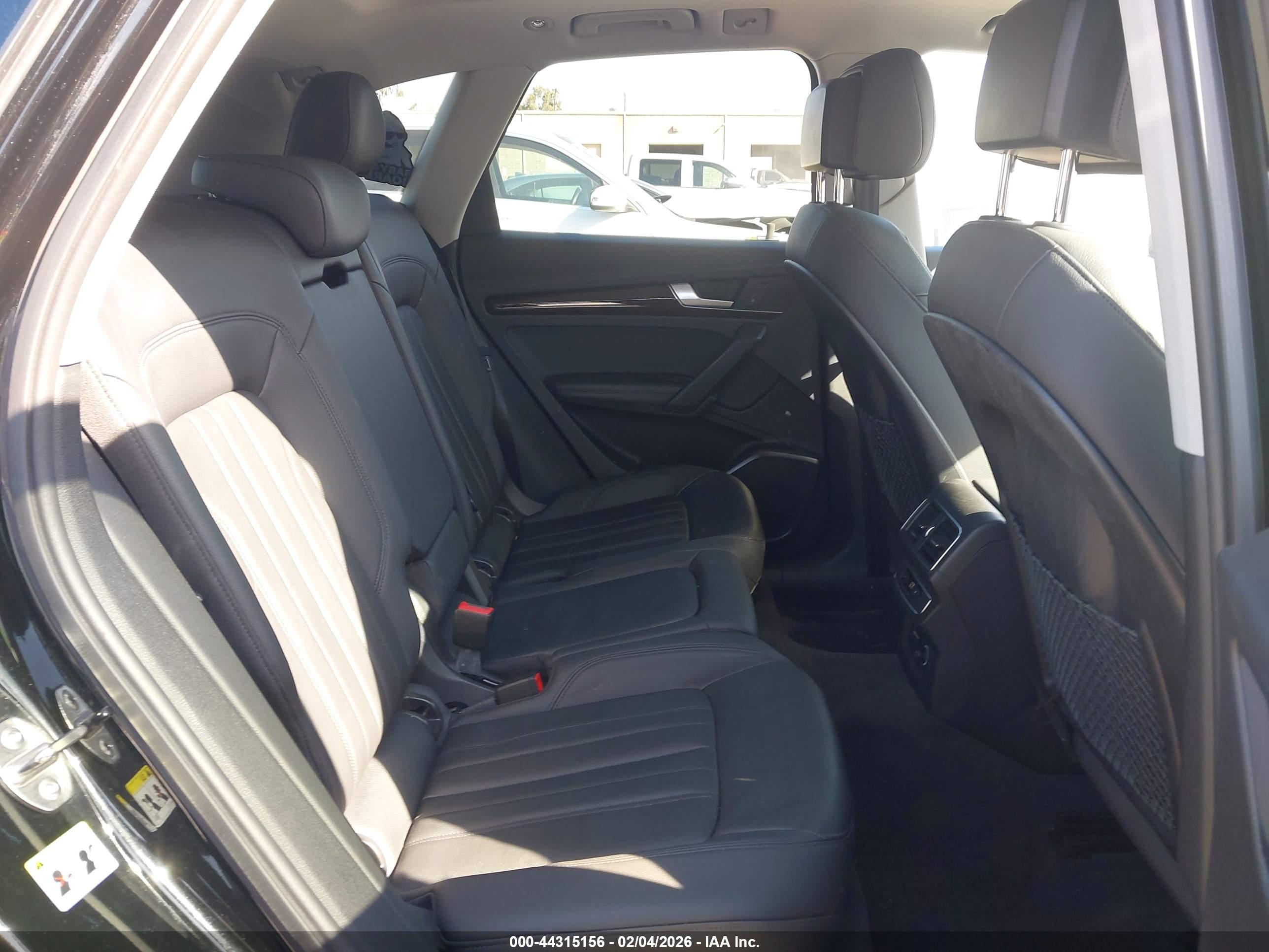AUDI Q5 image 8