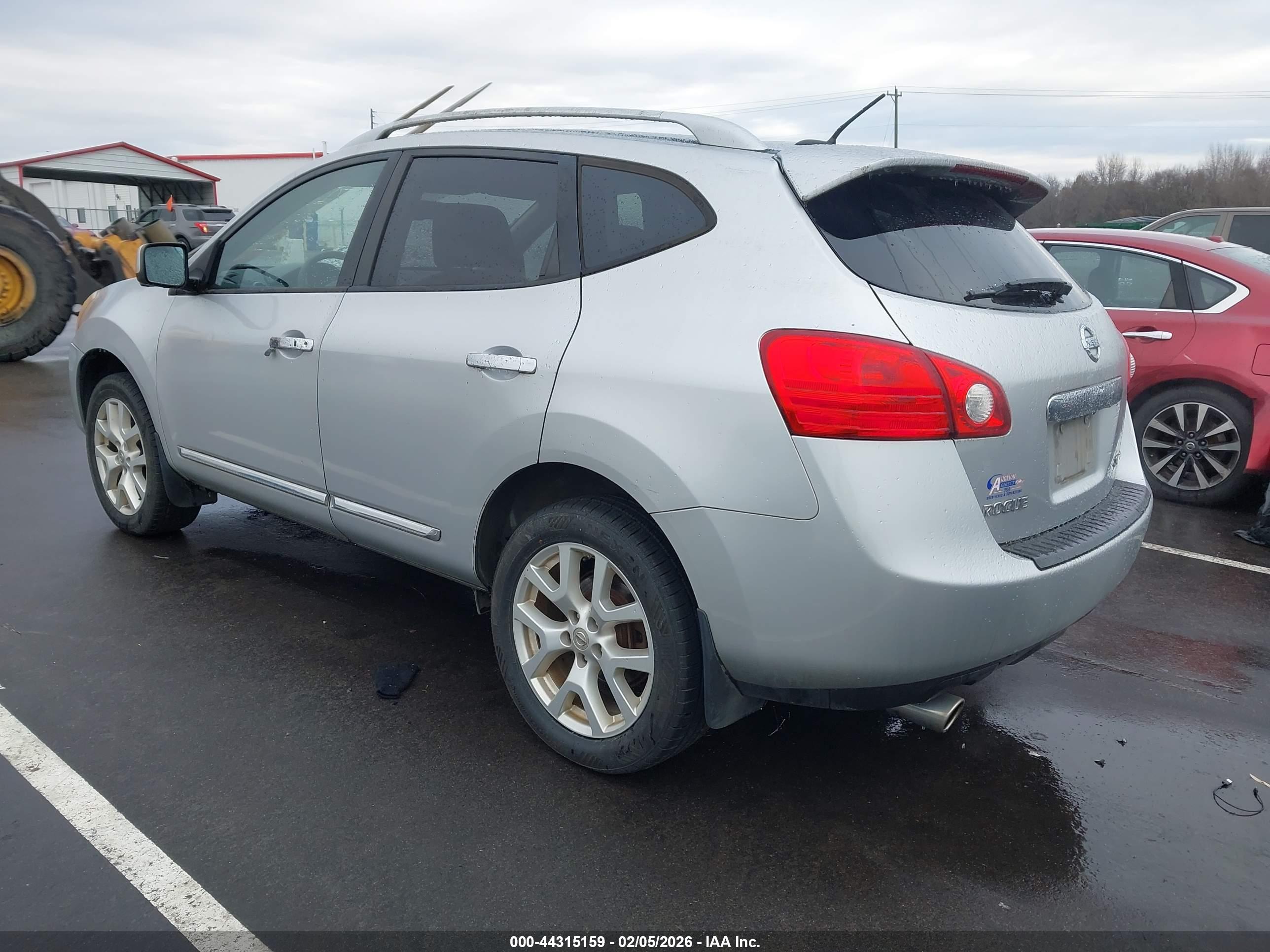 NISSAN ROGUE image 3