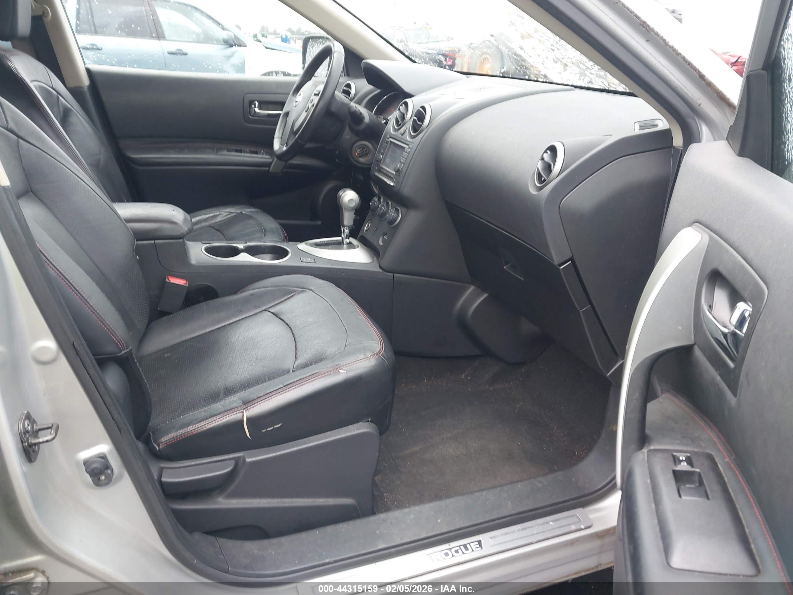 NISSAN ROGUE image 5