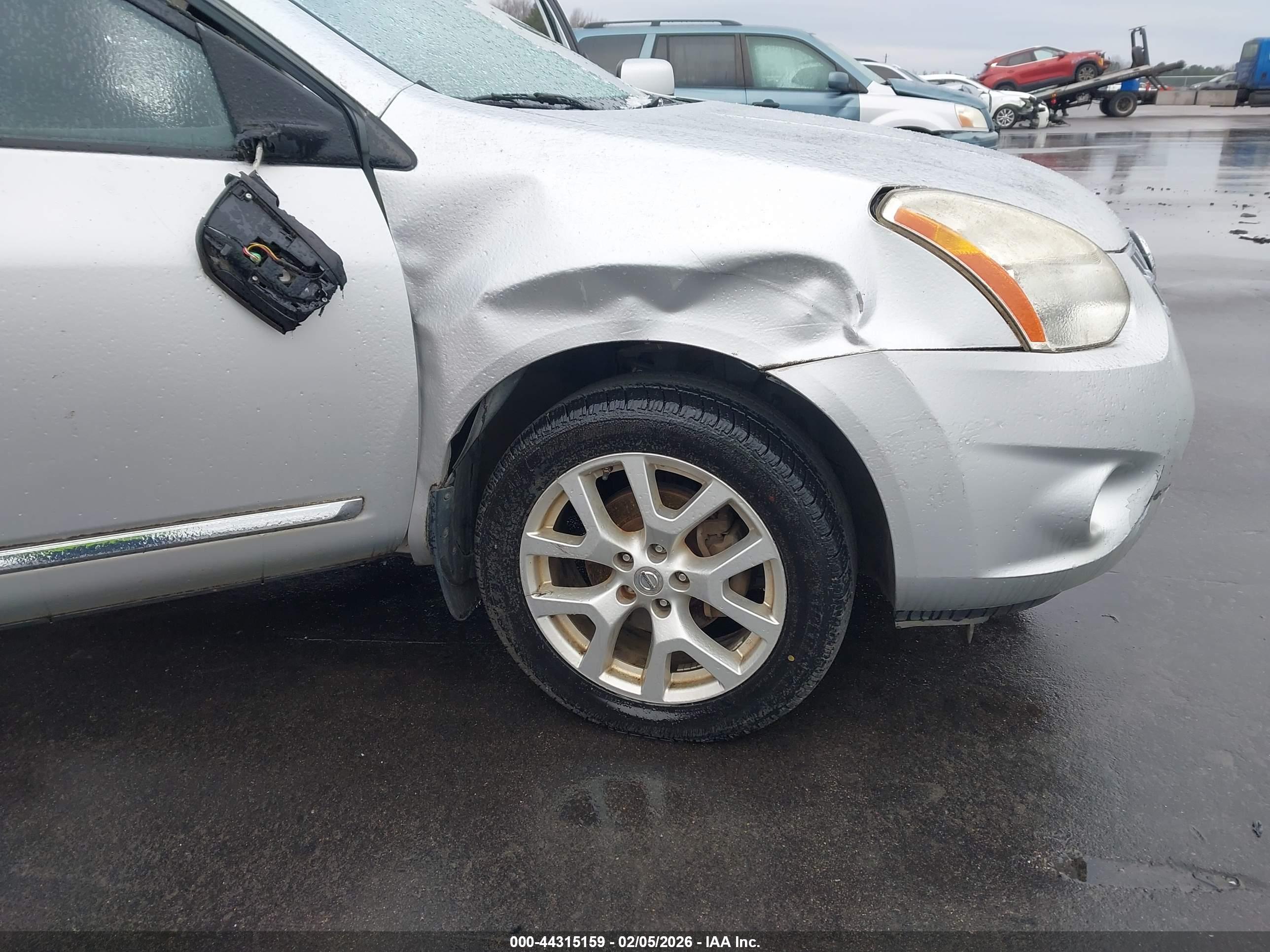 NISSAN ROGUE image 6