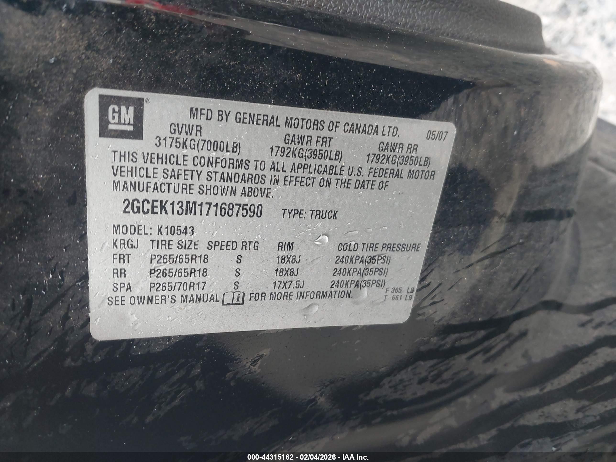 CHEVROLET SILVERADO image 9