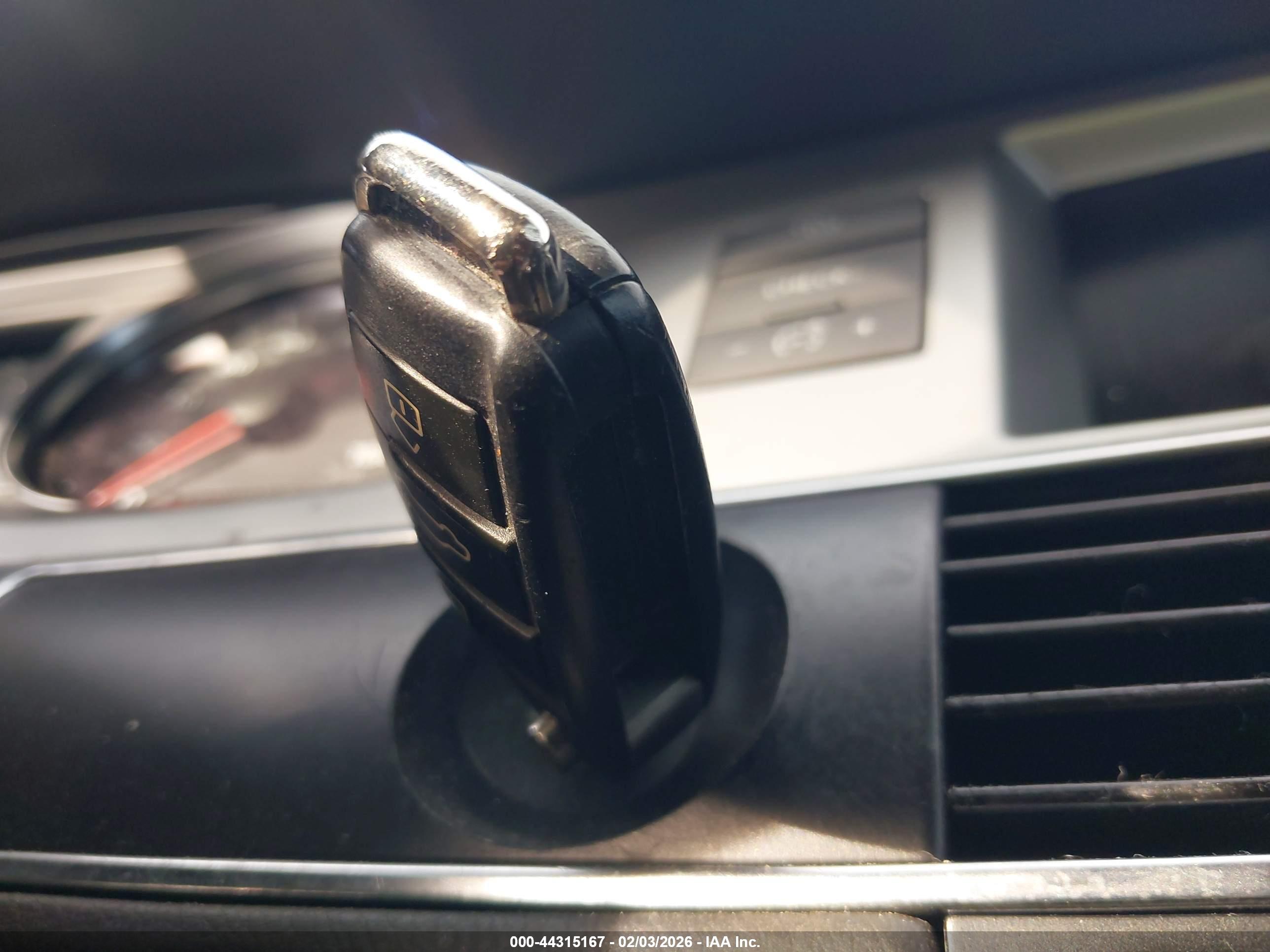 AUDI A6 image 11