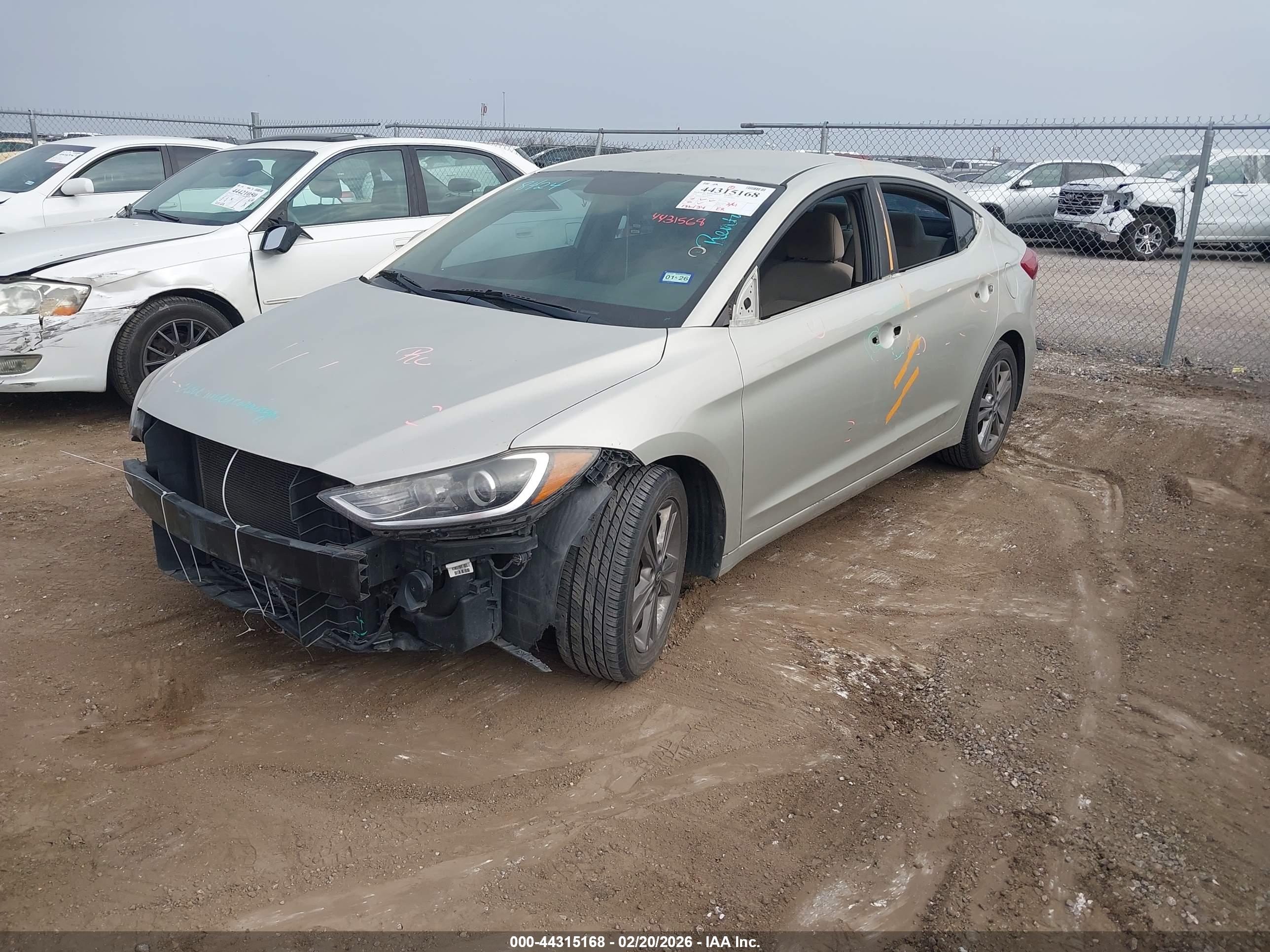 HYUNDAI ELANTRA image 6