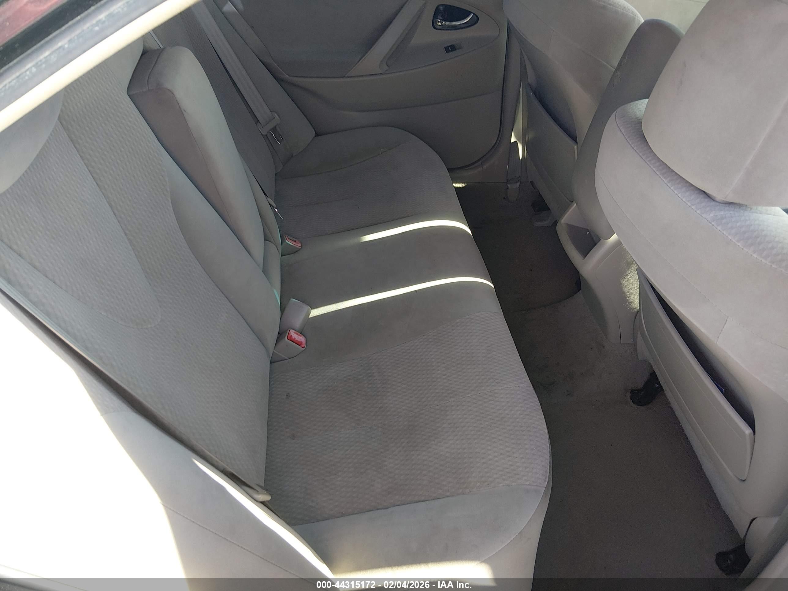 TOYOTA CAMRY image 8
