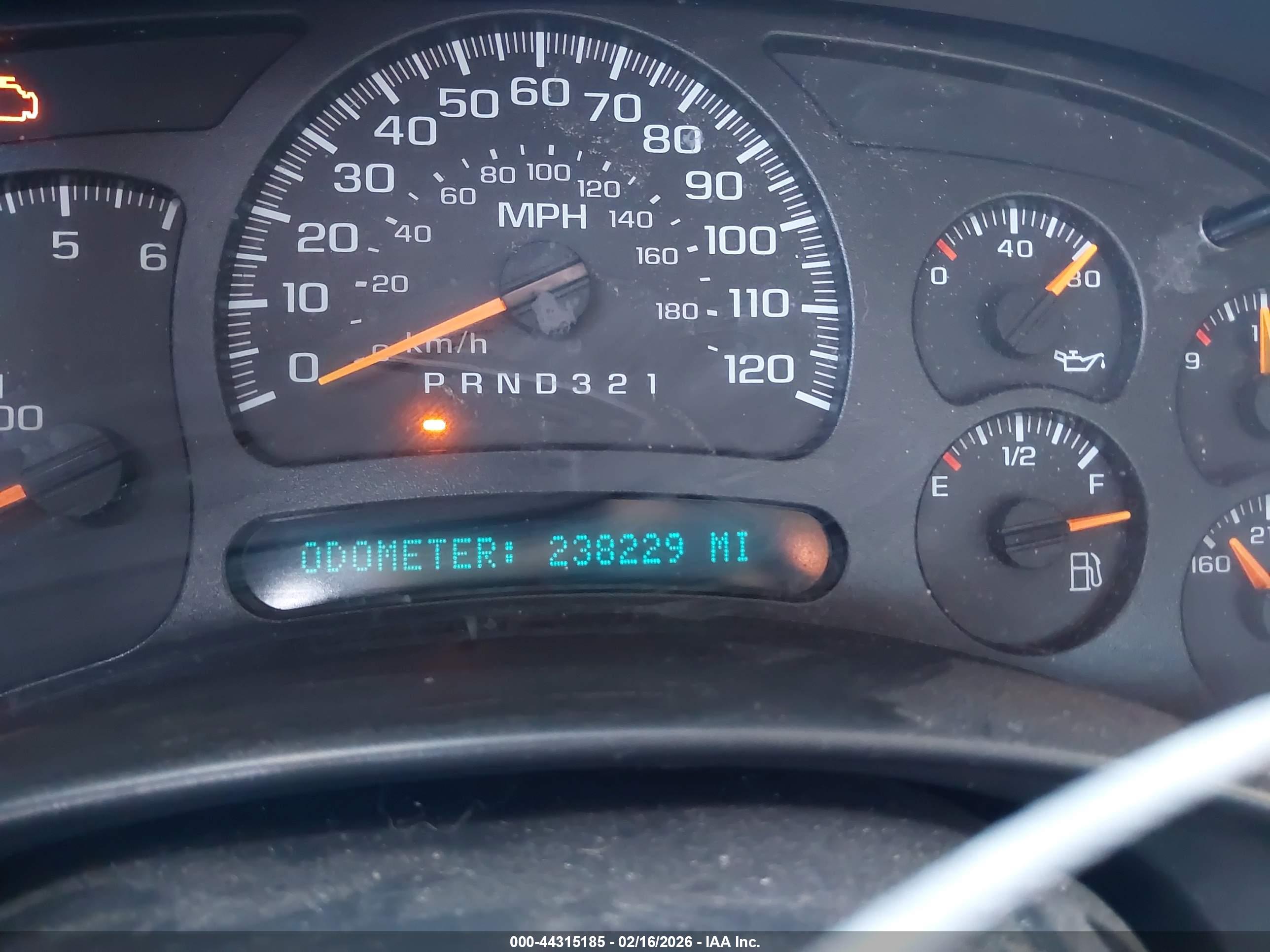 CHEVROLET SILVERADO image 7