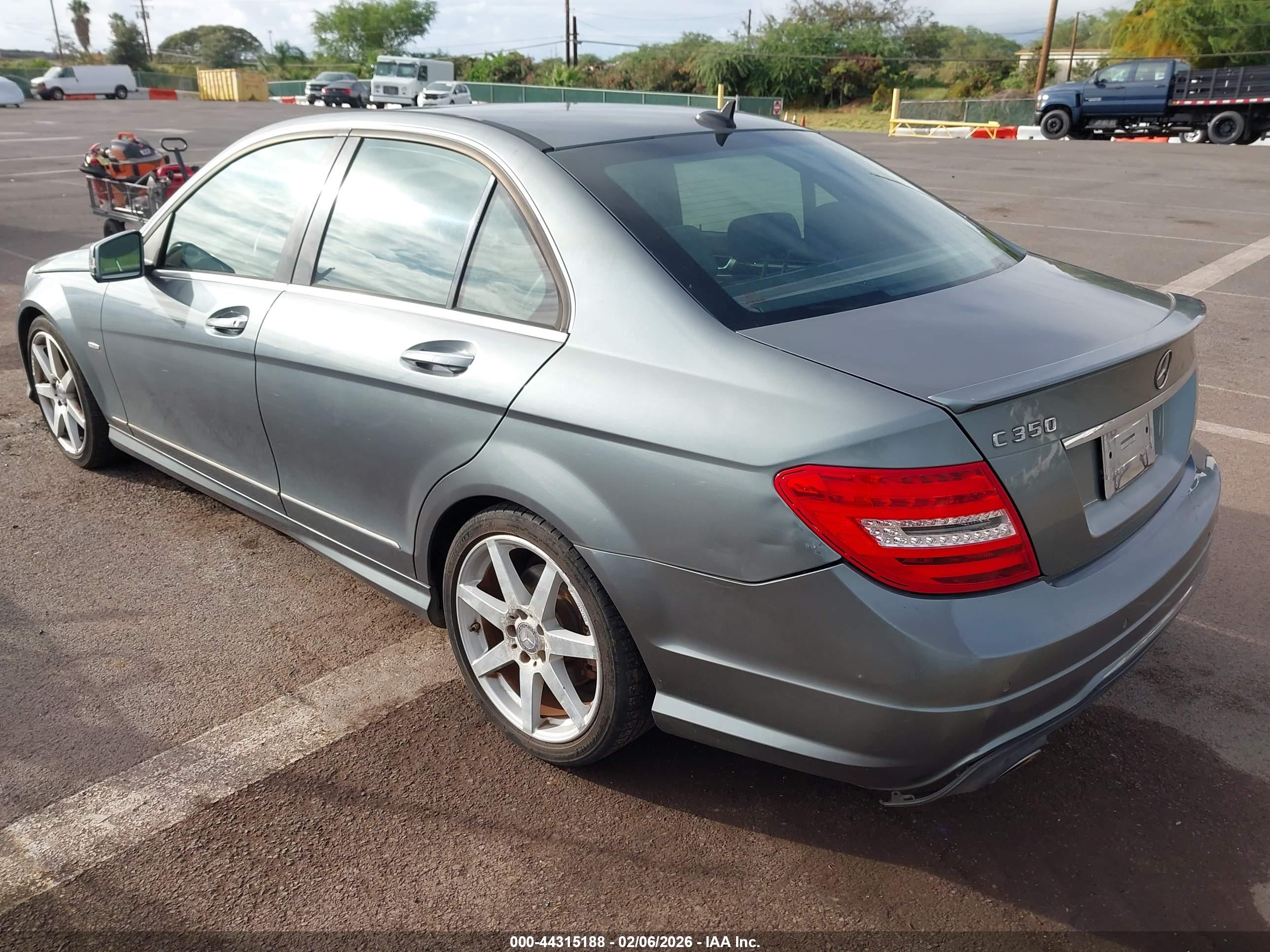 MERCEDES-BENZ C image 3