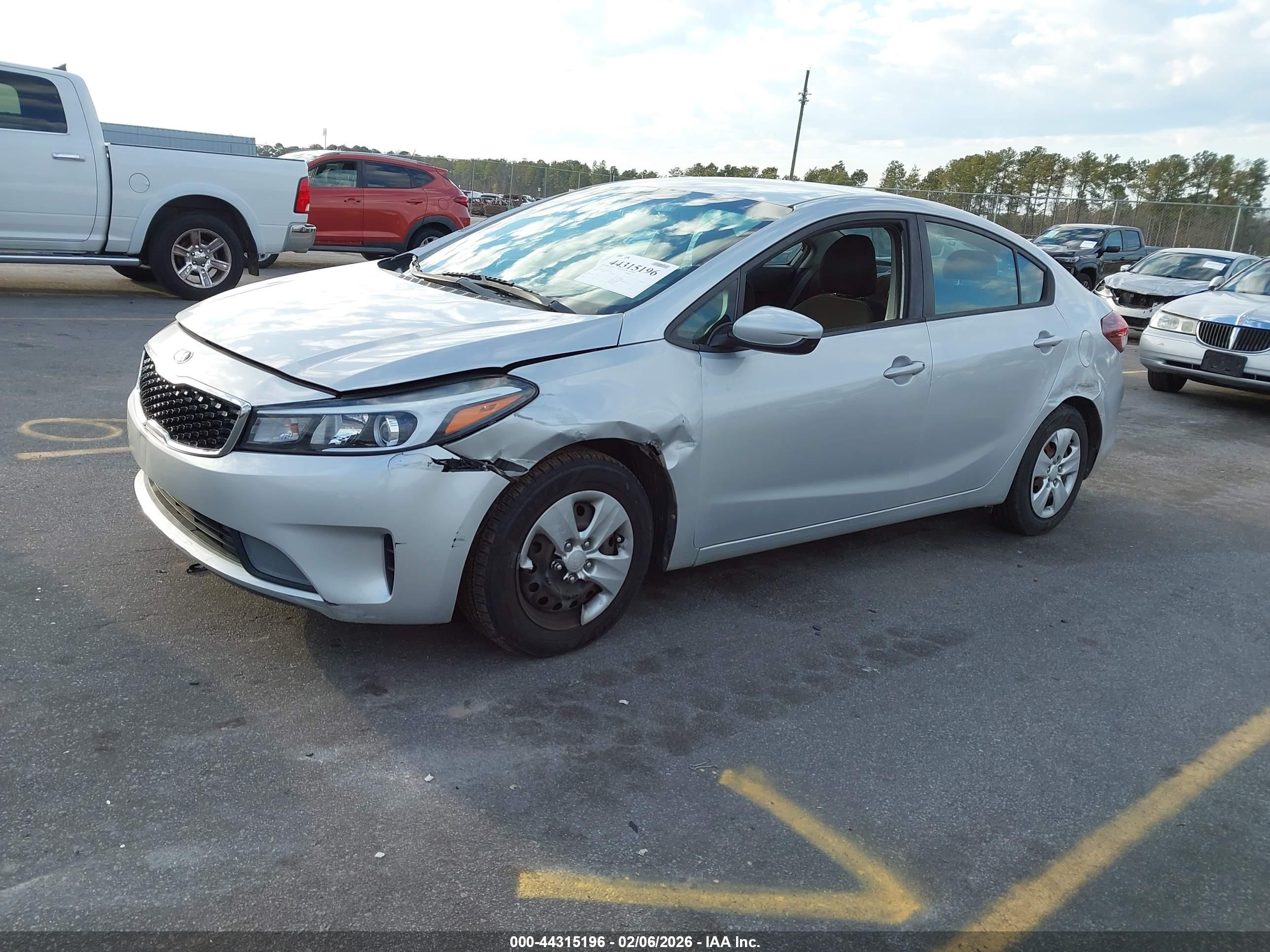 KIA FORTE image 2