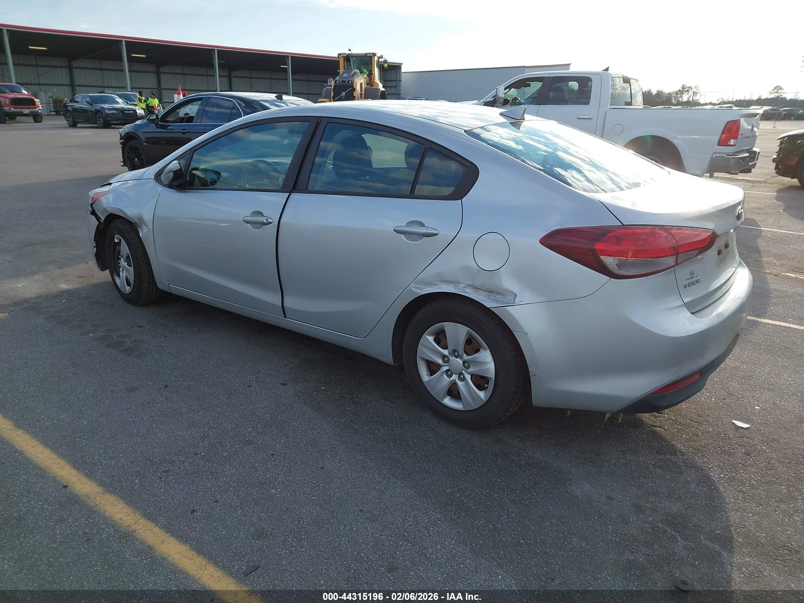KIA FORTE image 3