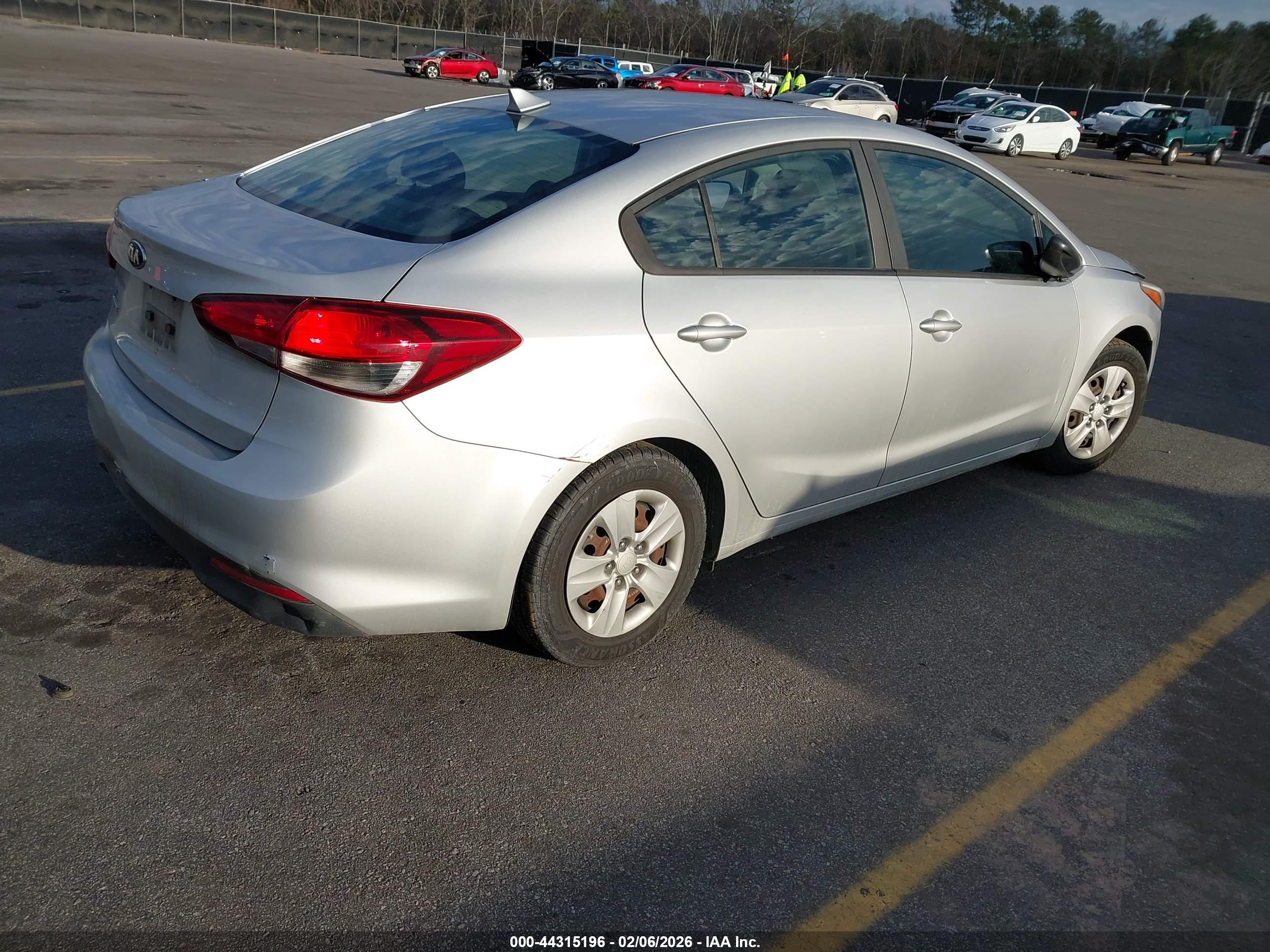 KIA FORTE image 4