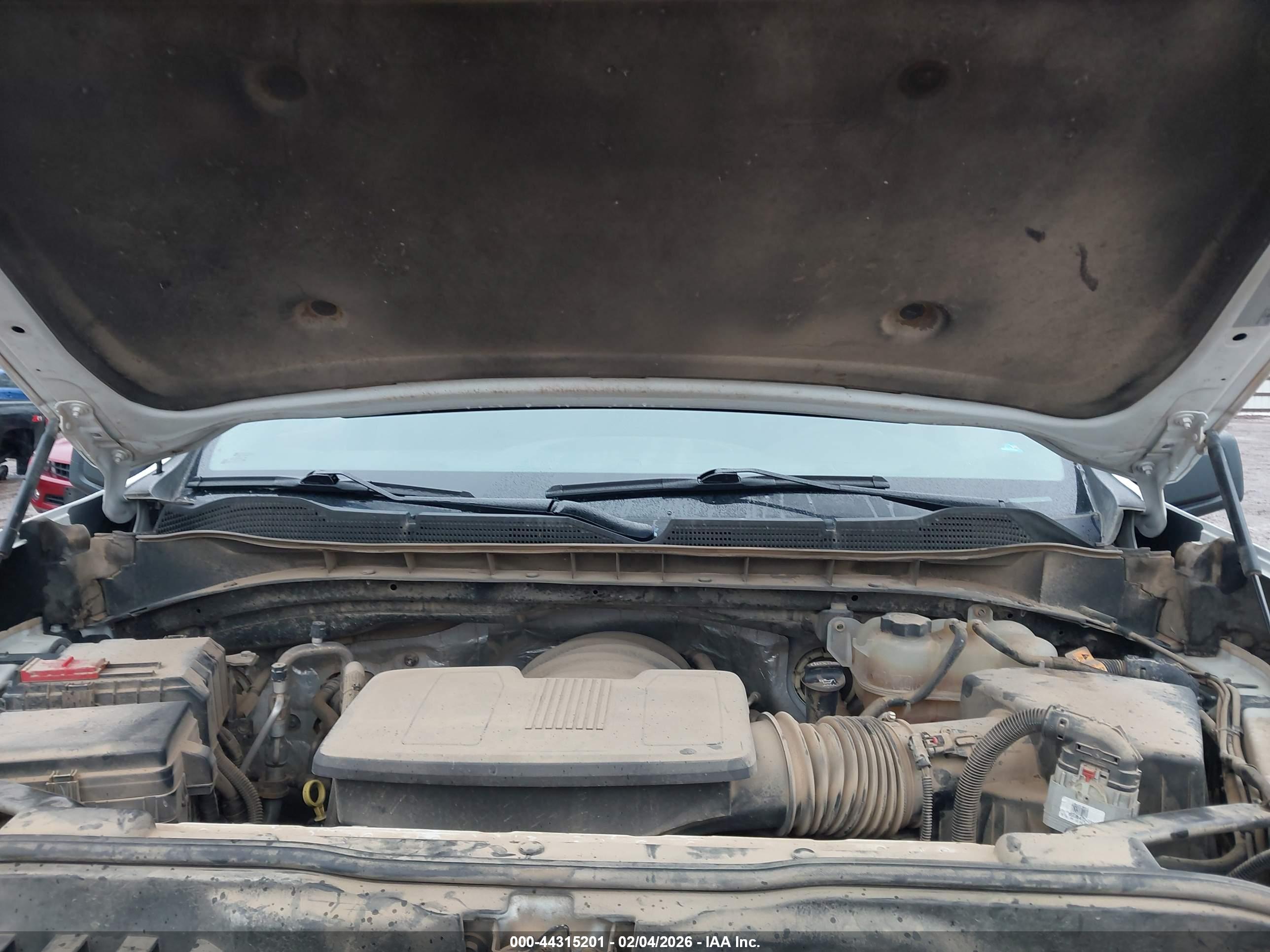 CHEVROLET SILVERADO image 10