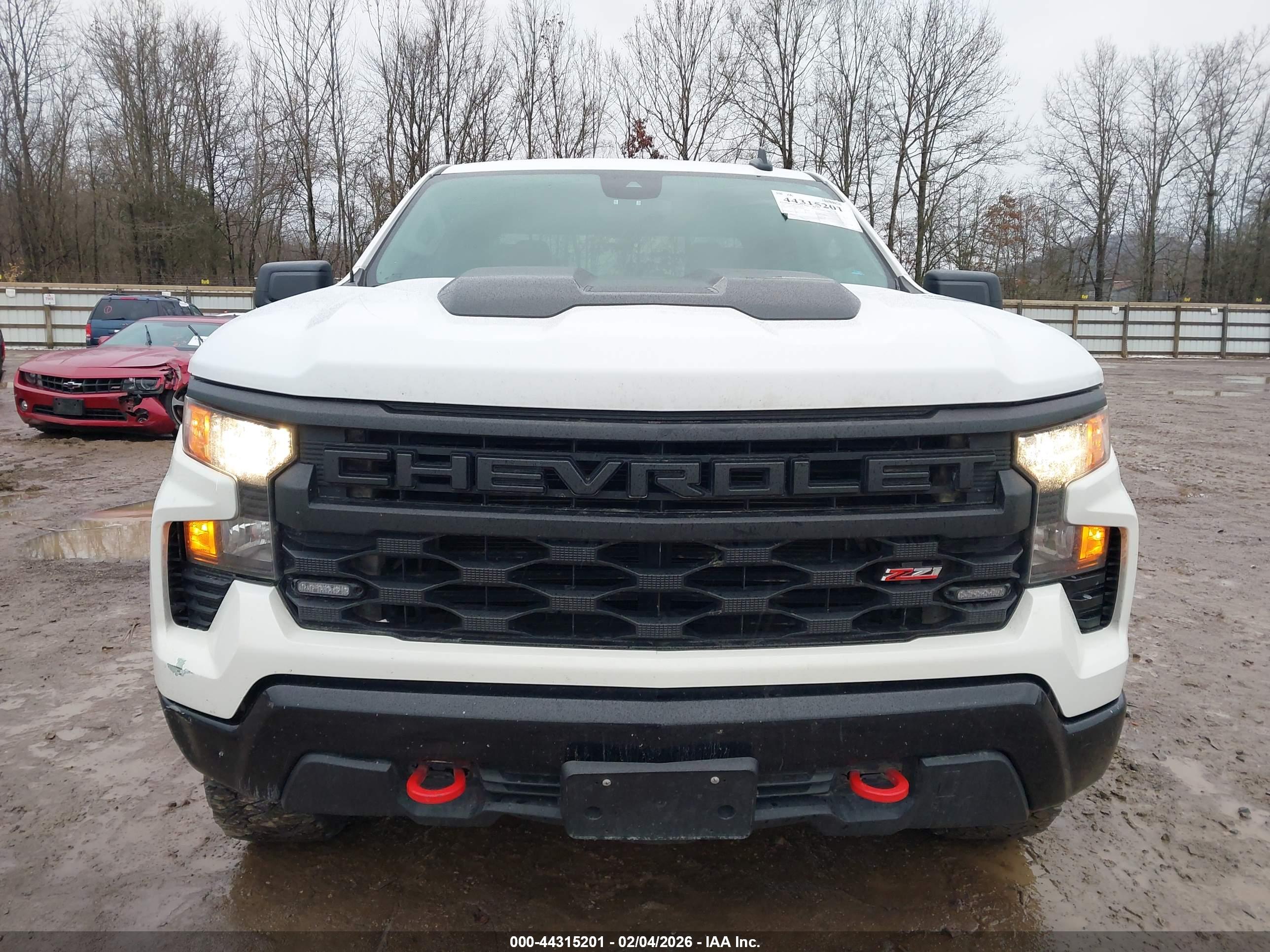 CHEVROLET SILVERADO image 6