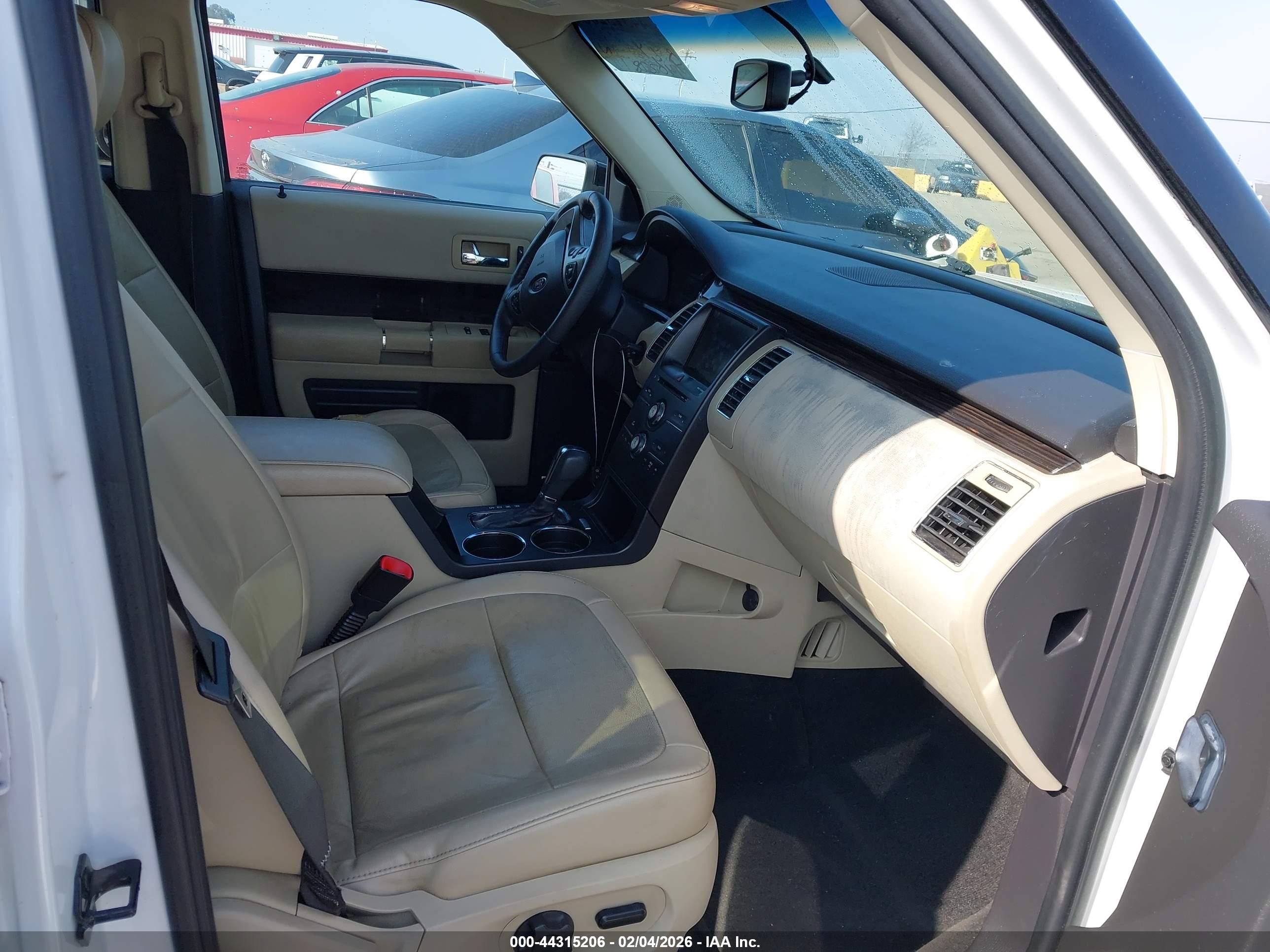 FORD FLEX image 5