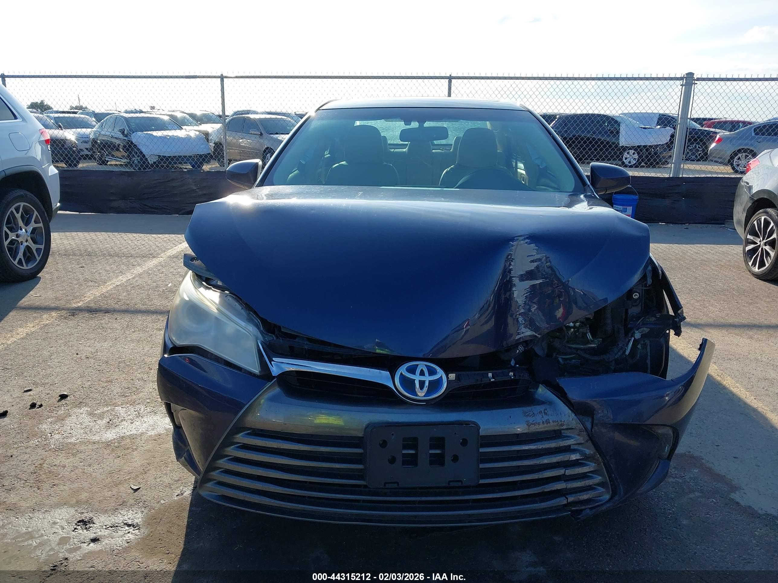 TOYOTA CAMRY image 6