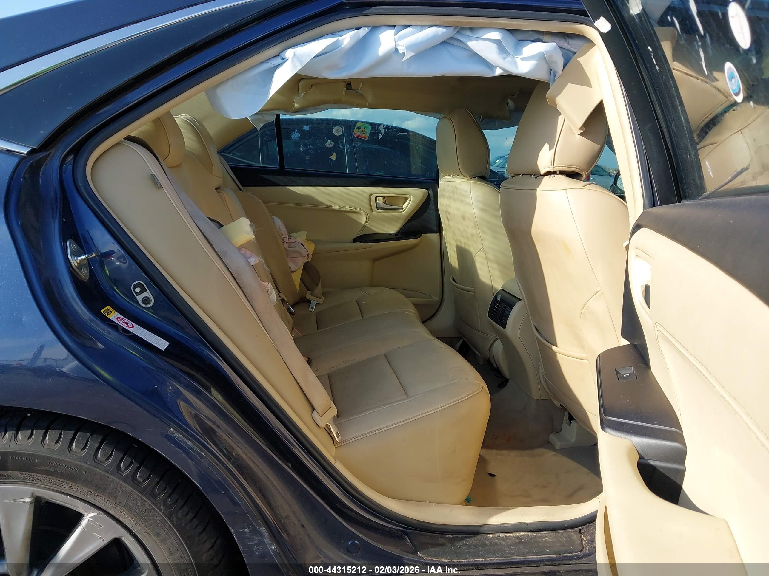 TOYOTA CAMRY image 8