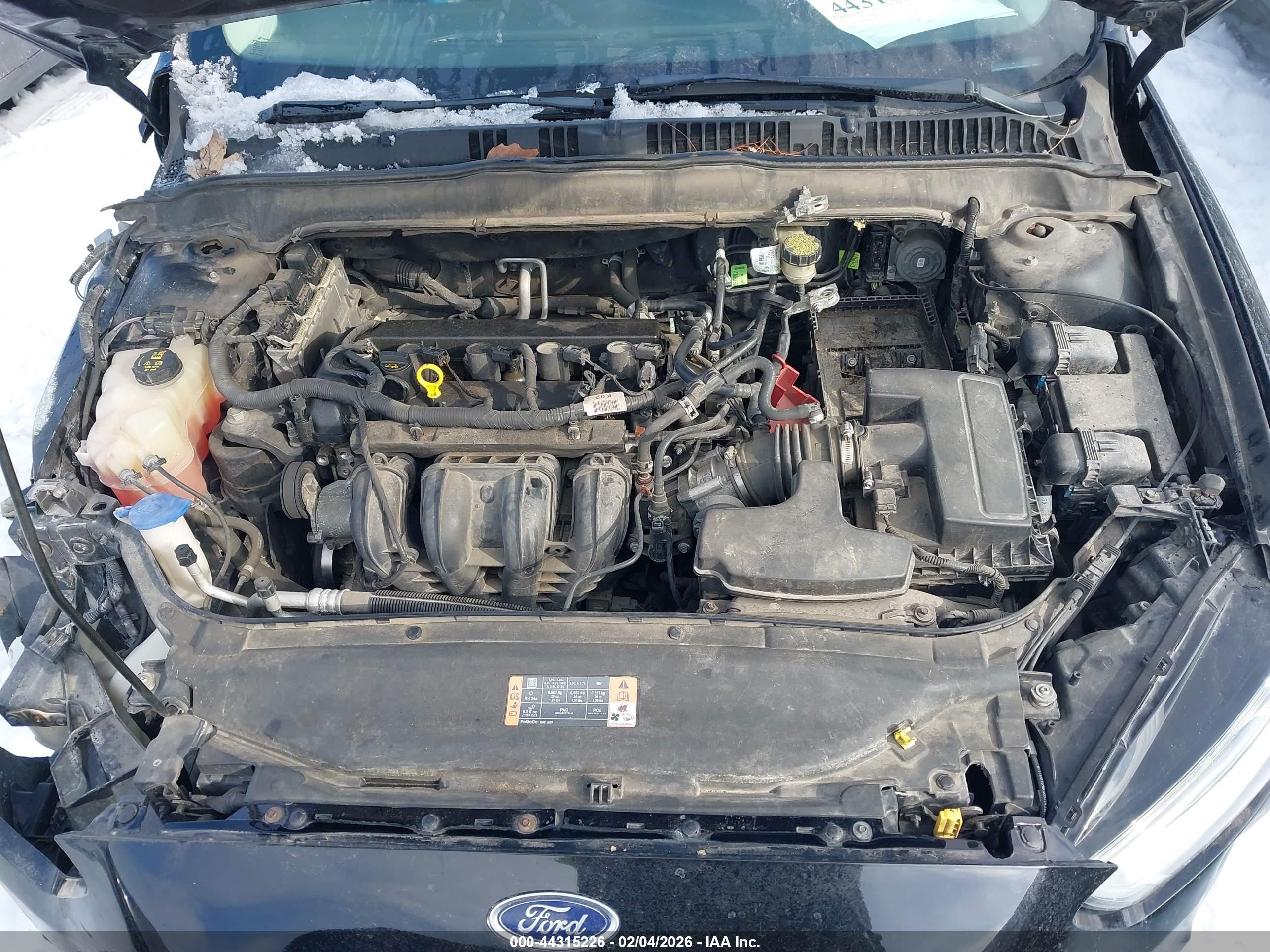 FORD FUSION image 10