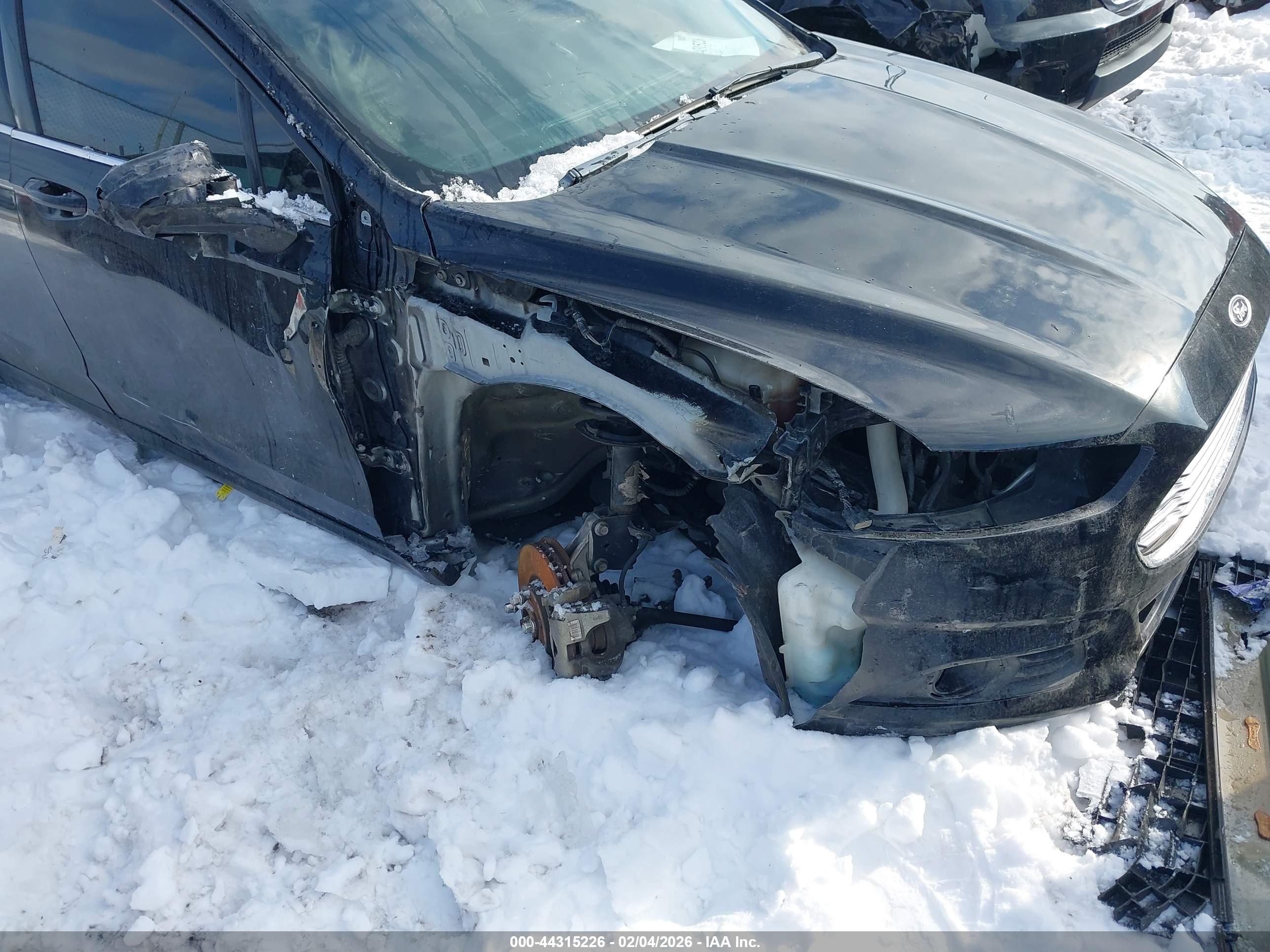 FORD FUSION image 6