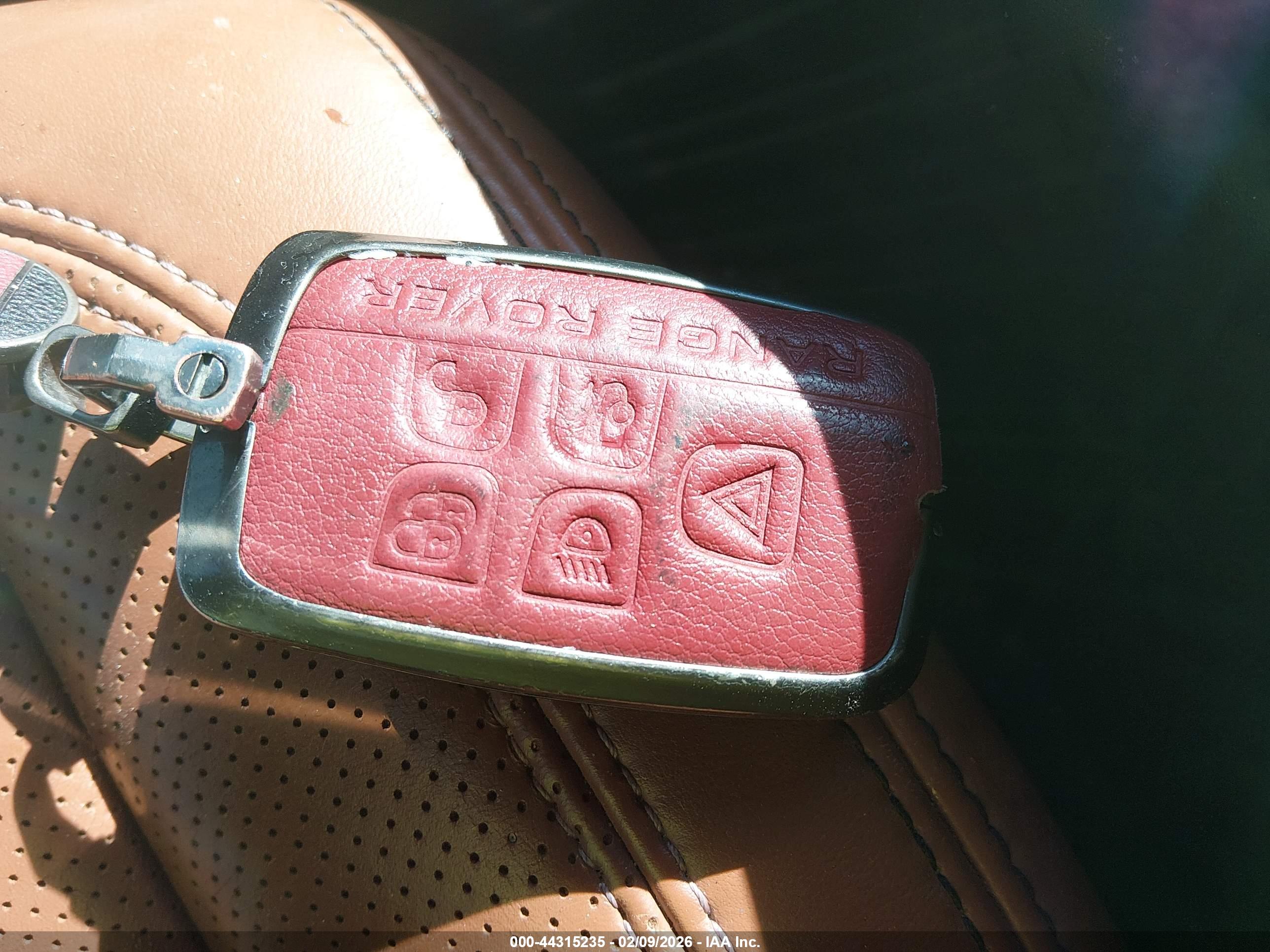 LAND ROVER image 11