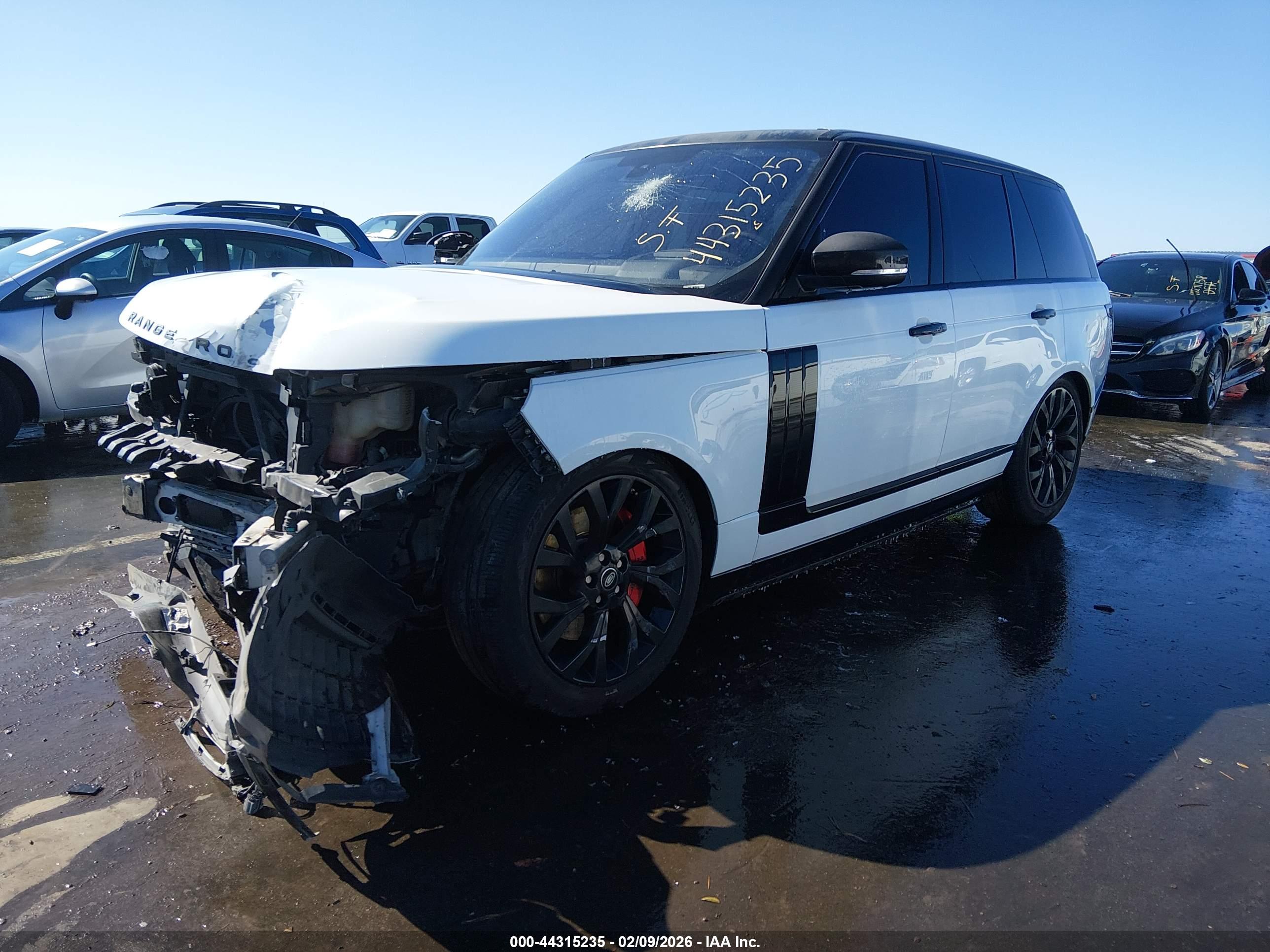 LAND ROVER image 2