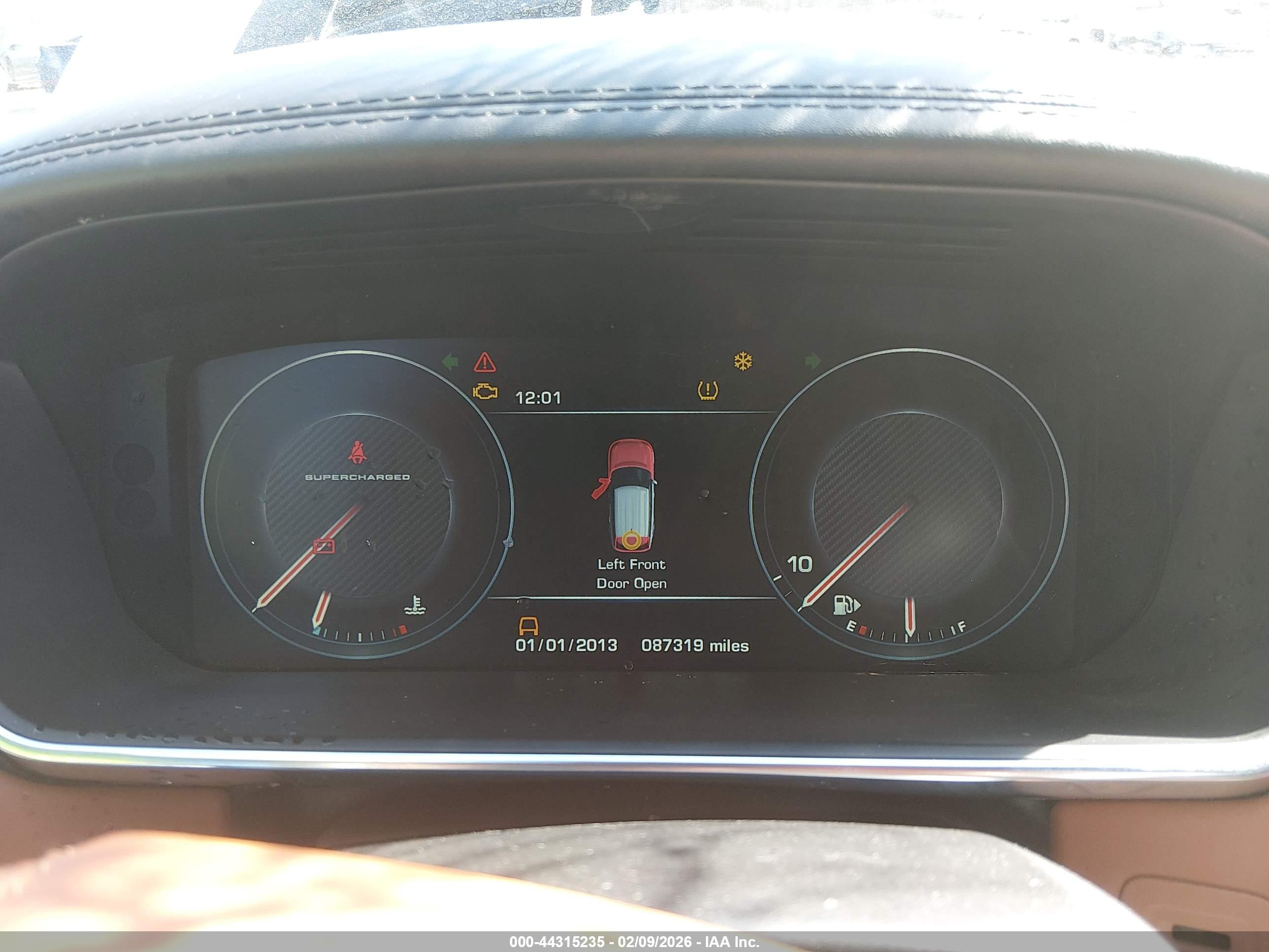 LAND ROVER image 7