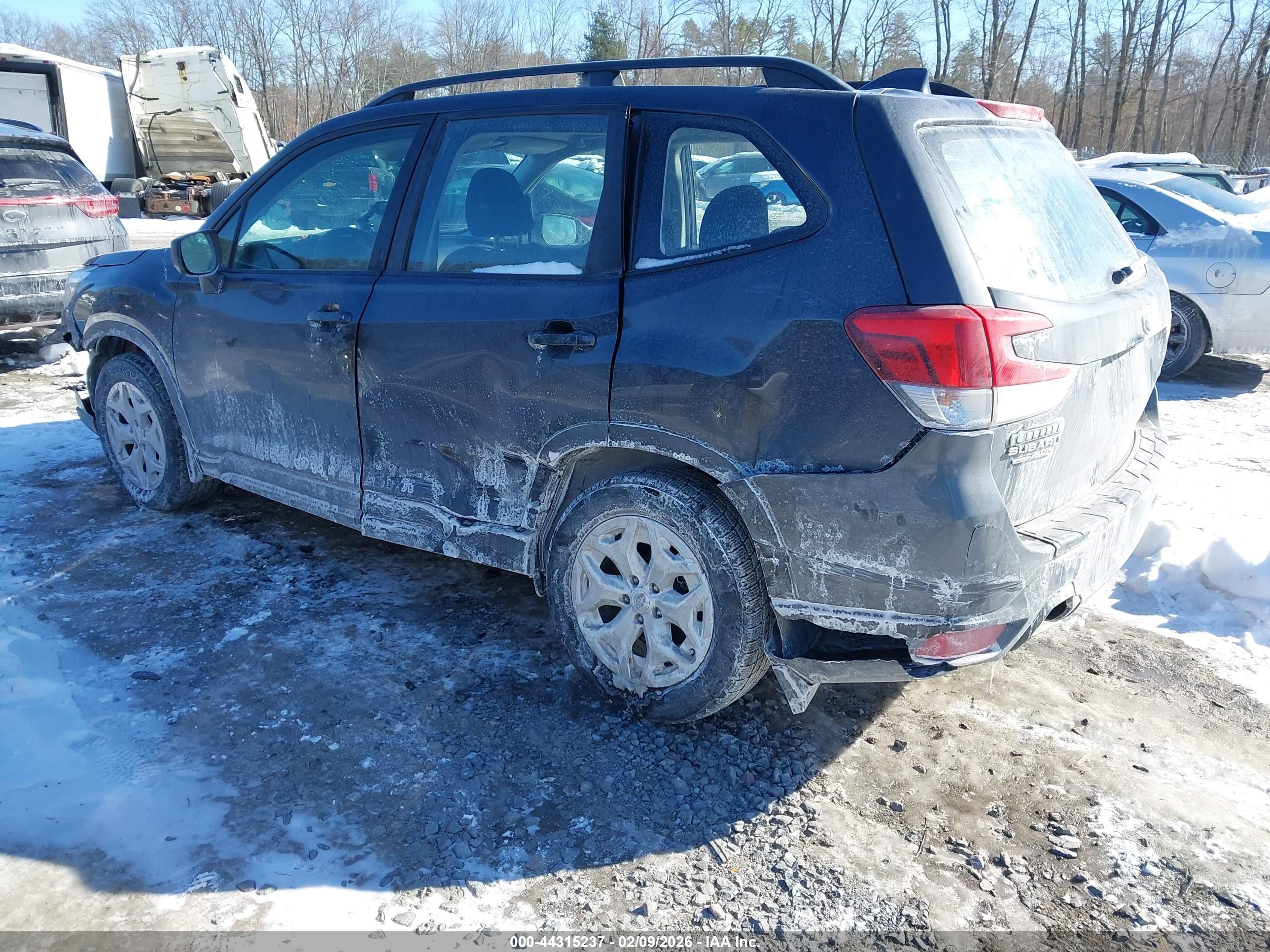 SUBARU FORESTER image 3