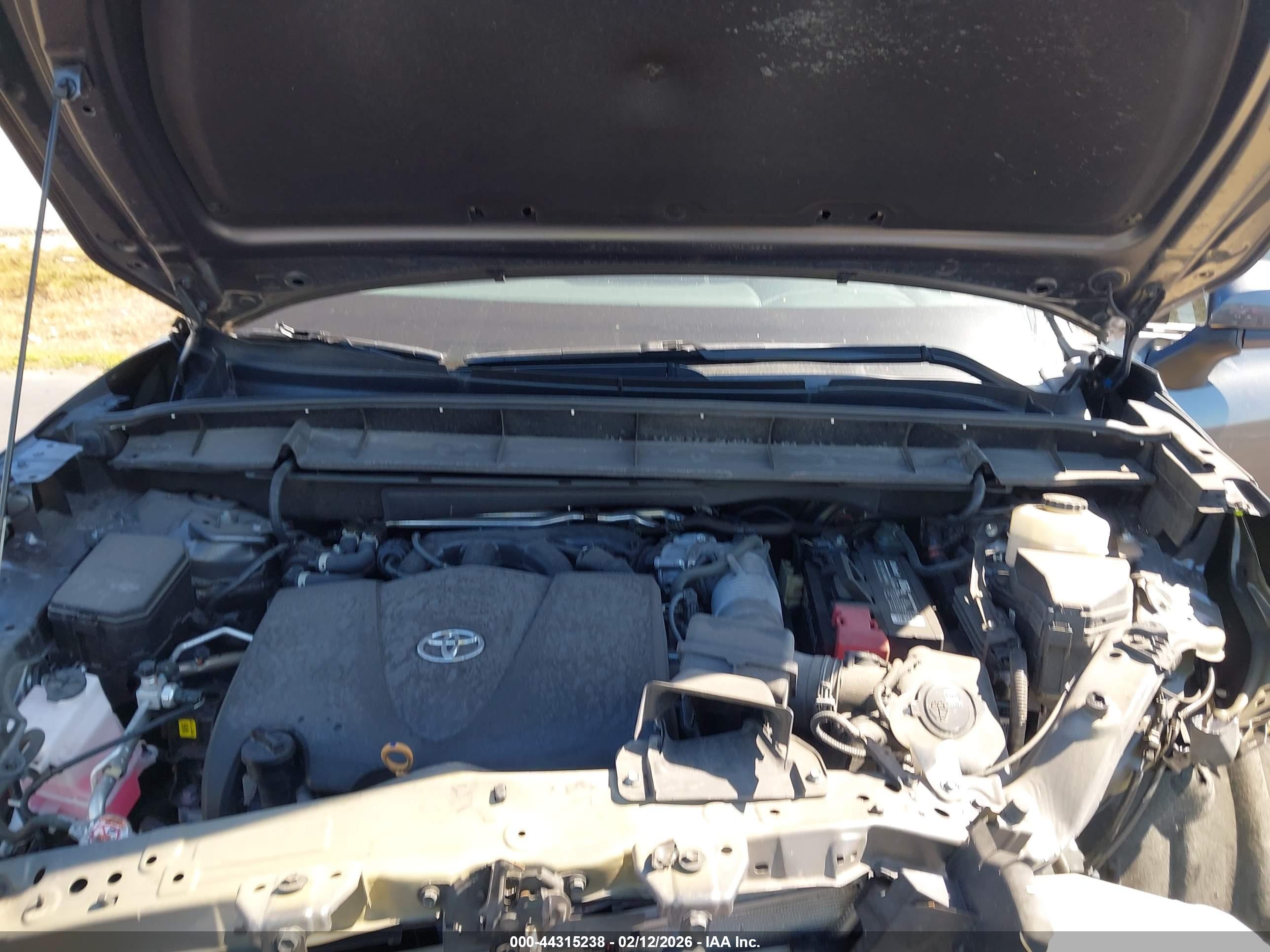 TOYOTA HIGHLANDER image 10