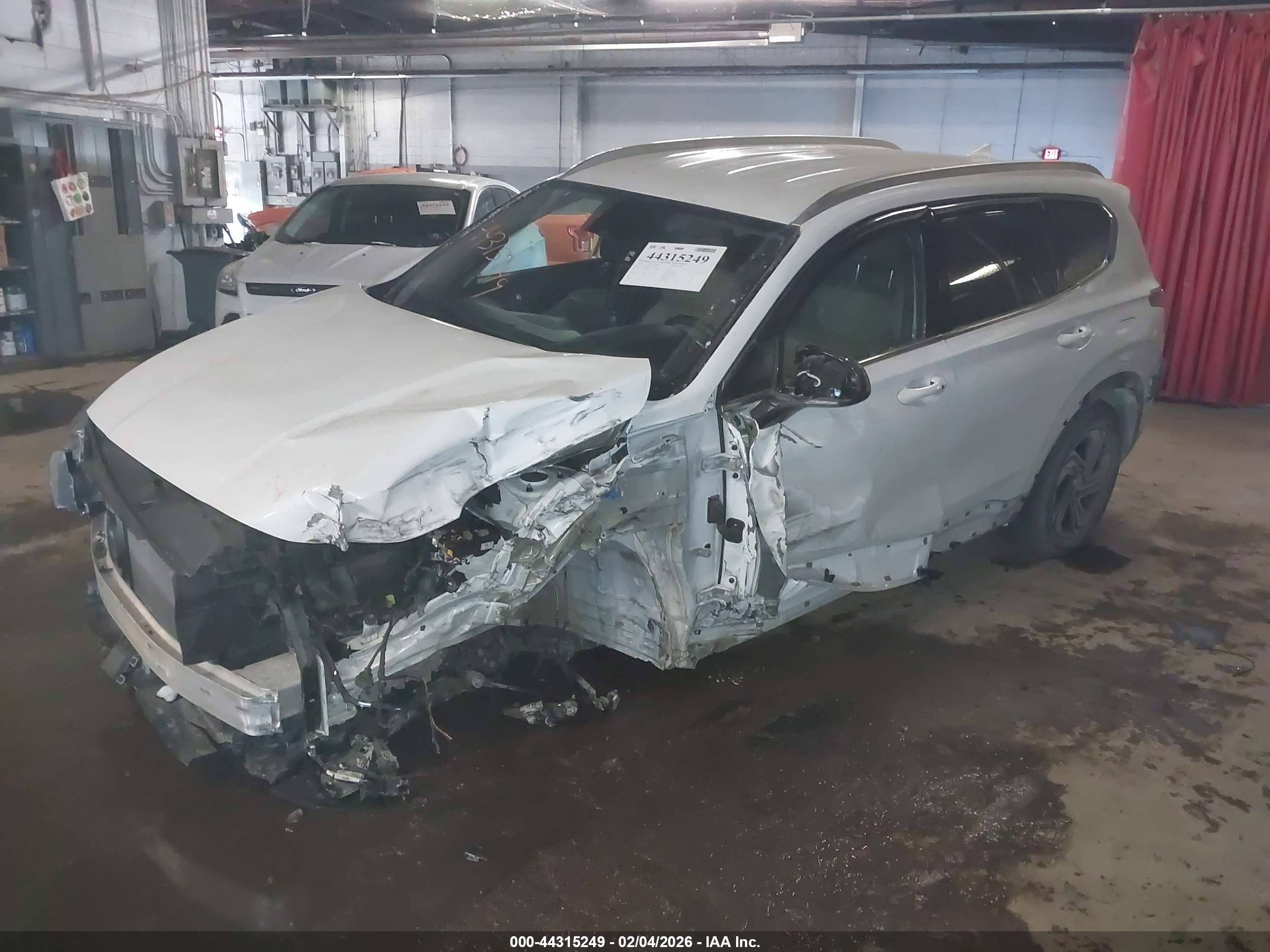 HYUNDAI SANTA image 6