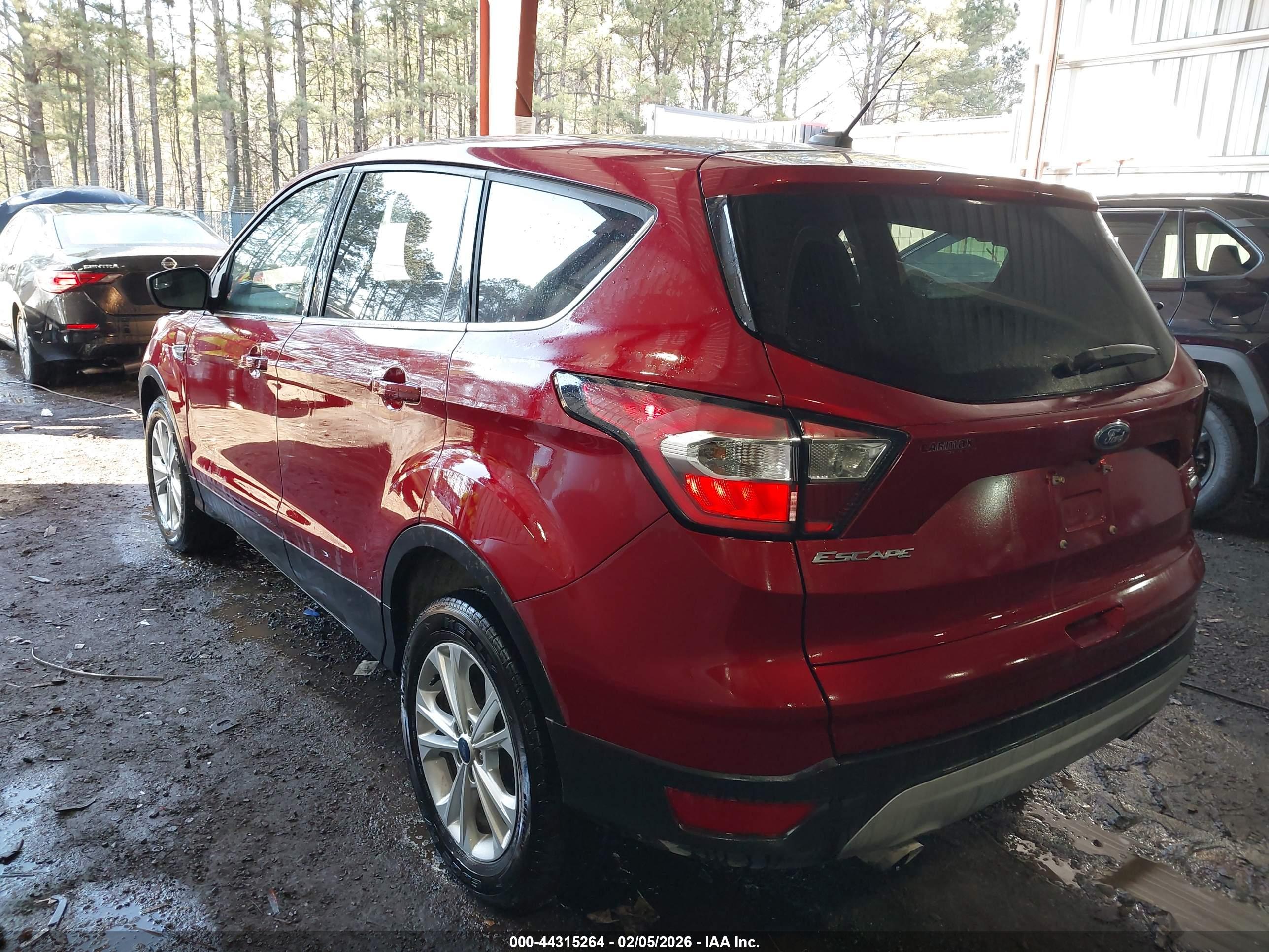 FORD ESCAPE image 3