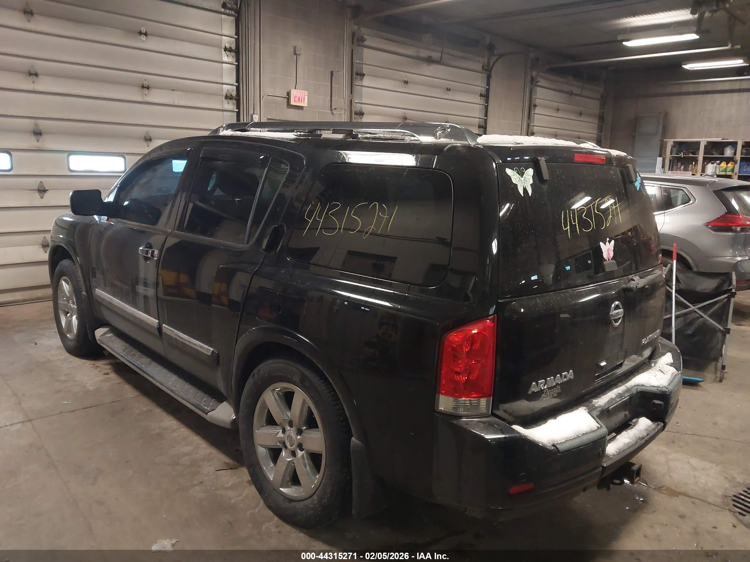 NISSAN ARMADA image 3